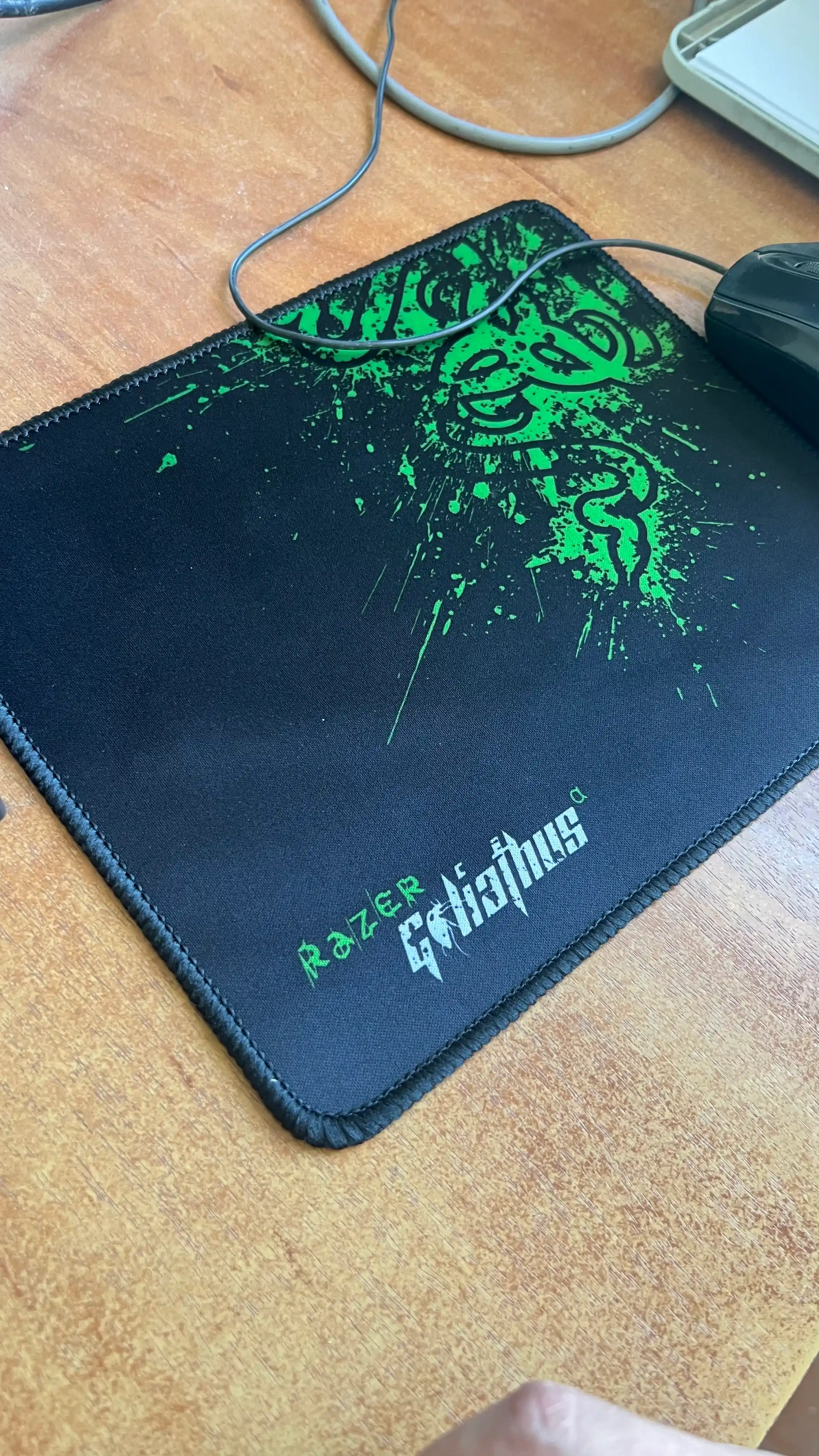 Gaming Mouse Pad – Katta O'lchamli, Sirpanmaydigan, Aniq Sensor va Premium Gilamcha