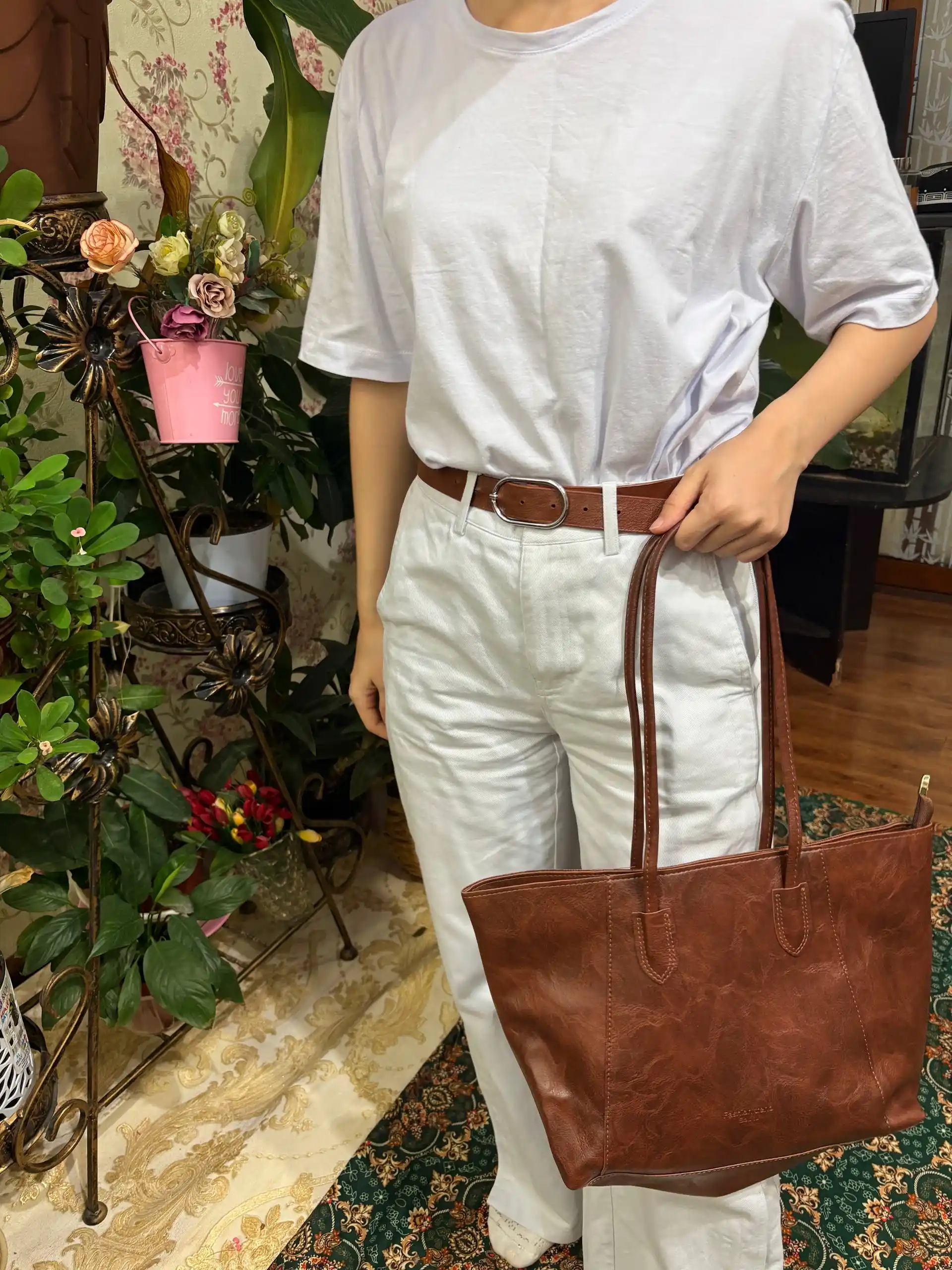 Ayollar uchun A4 shopper sumka, yelkaga osiladigan, sig‘imli kundalik, ish va o‘qish uchun