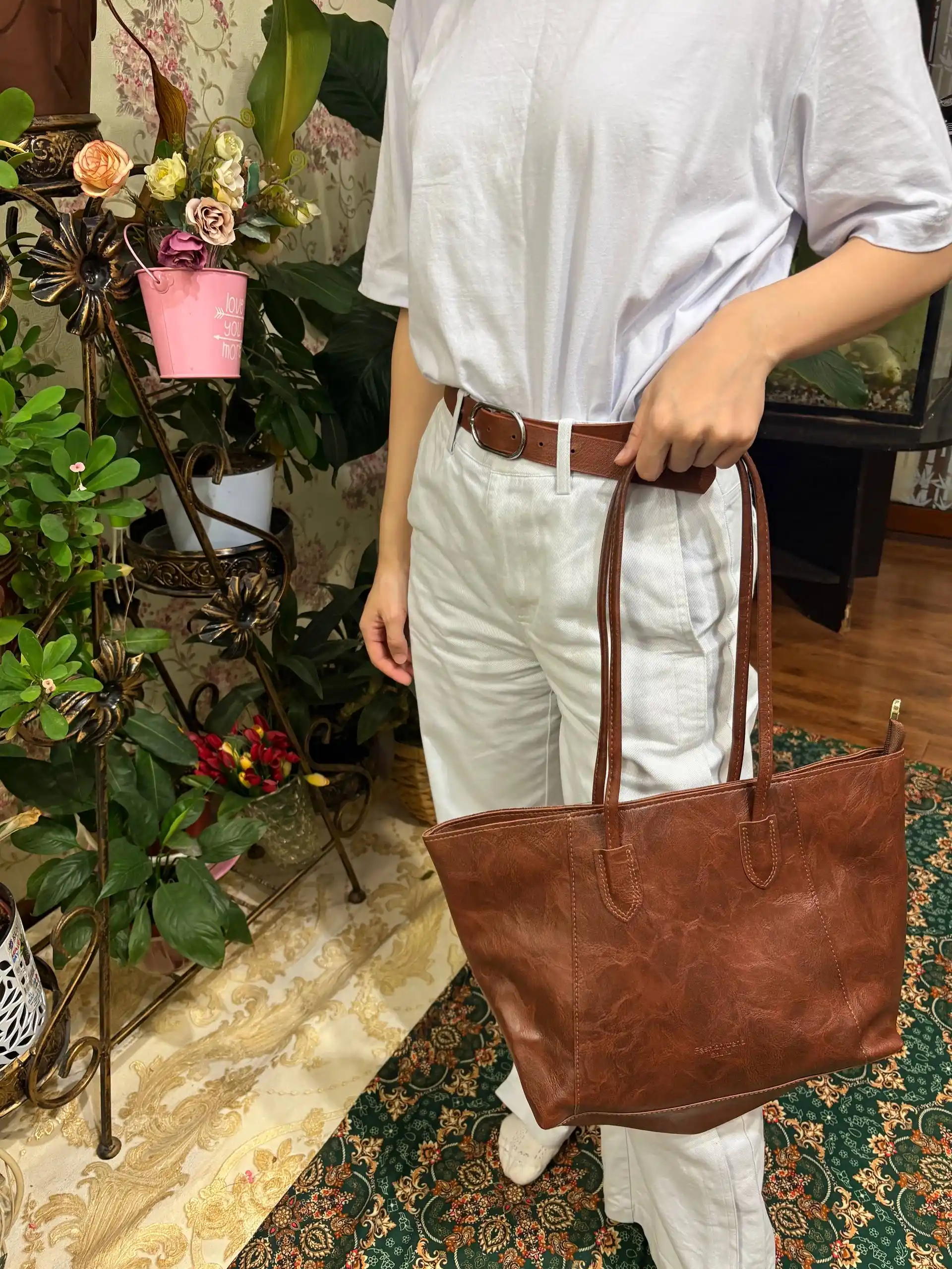 Ayollar uchun A4 shopper sumka, yelkaga osiladigan, sig‘imli kundalik, ish va o‘qish uchun