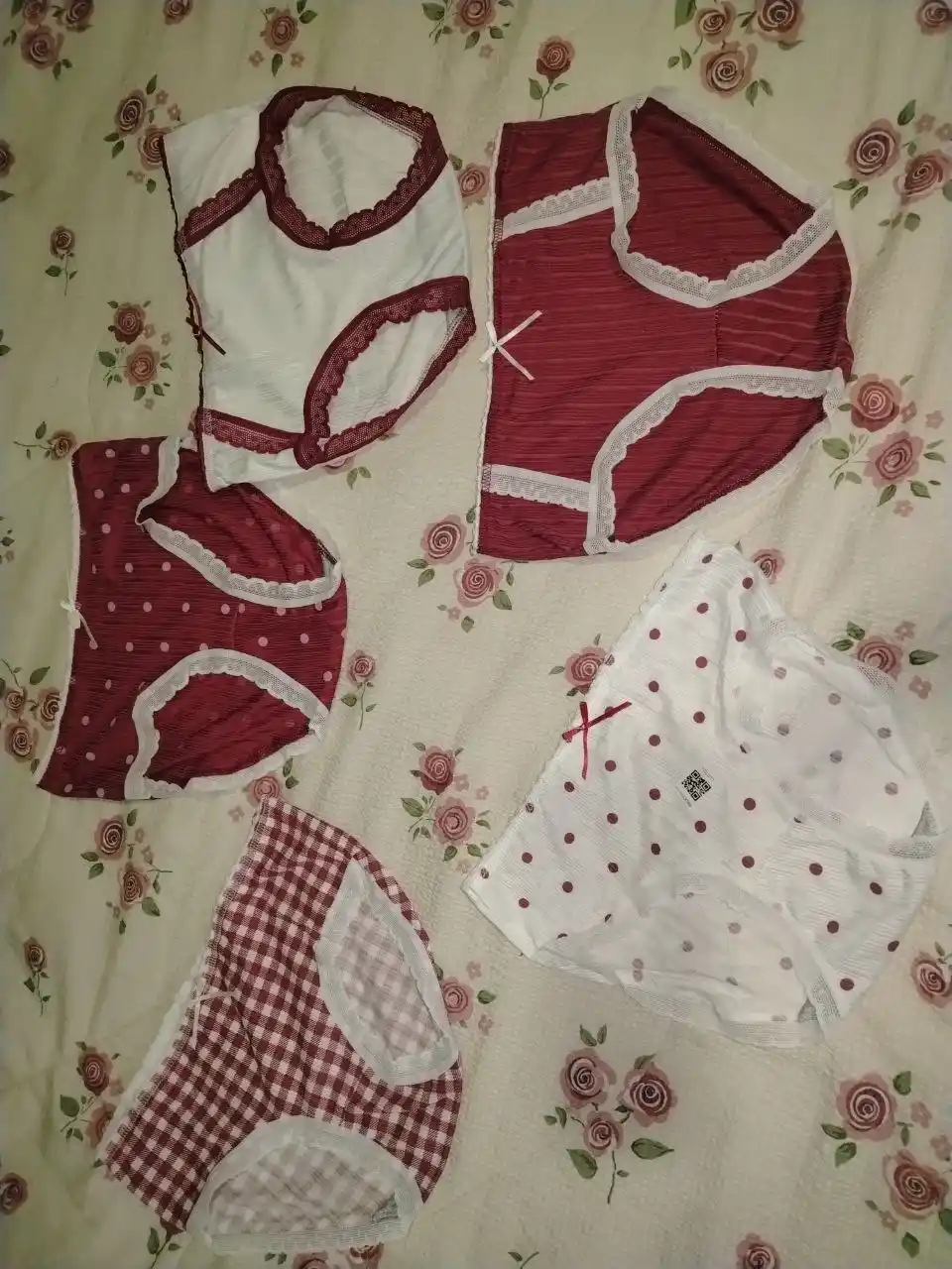 Ayollar ichki kiyimi, trusik slipi, to'plamda 5 dona