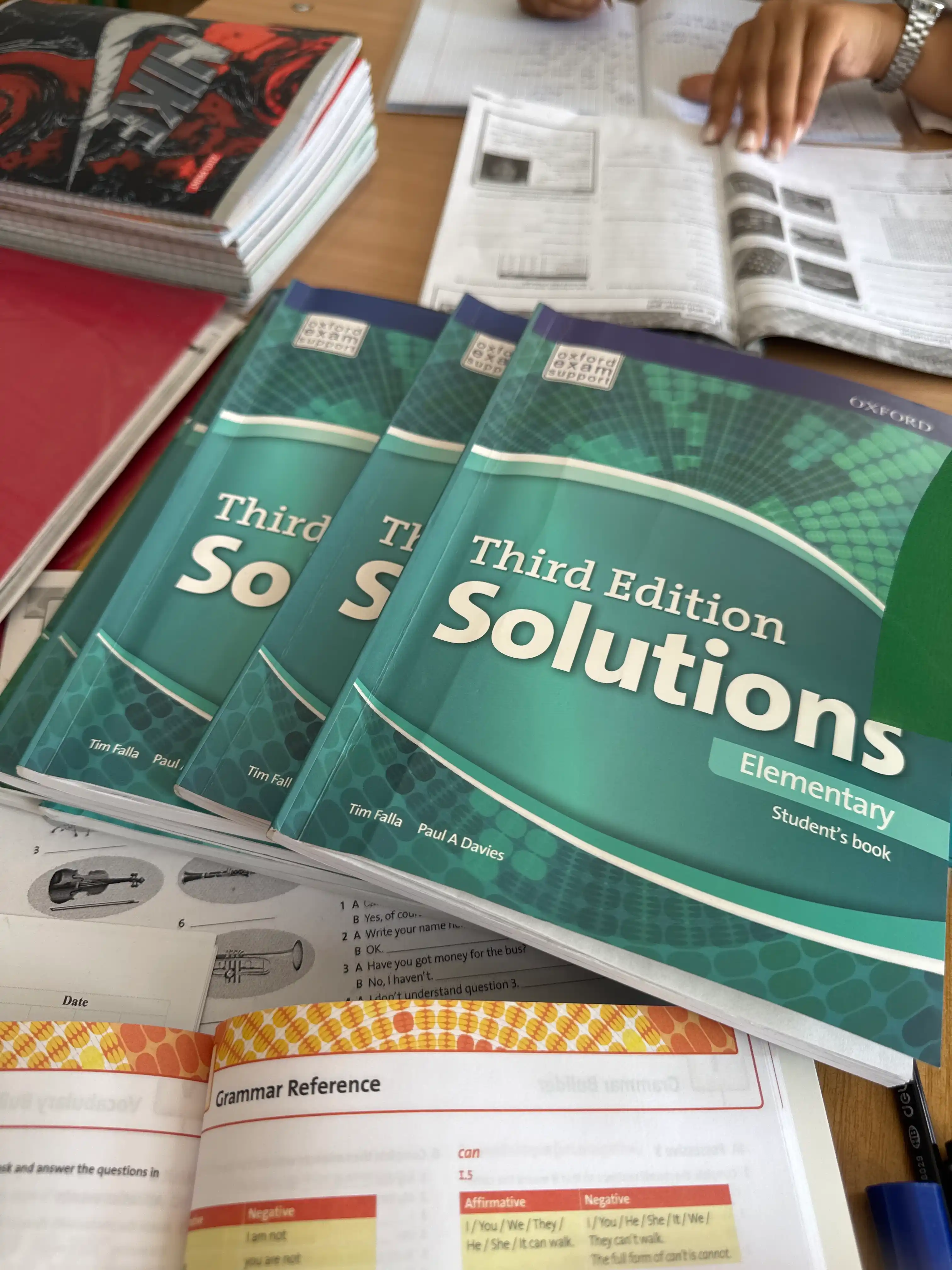 Solutions, Elementary, Third Edition, Student's Book+Workbook
