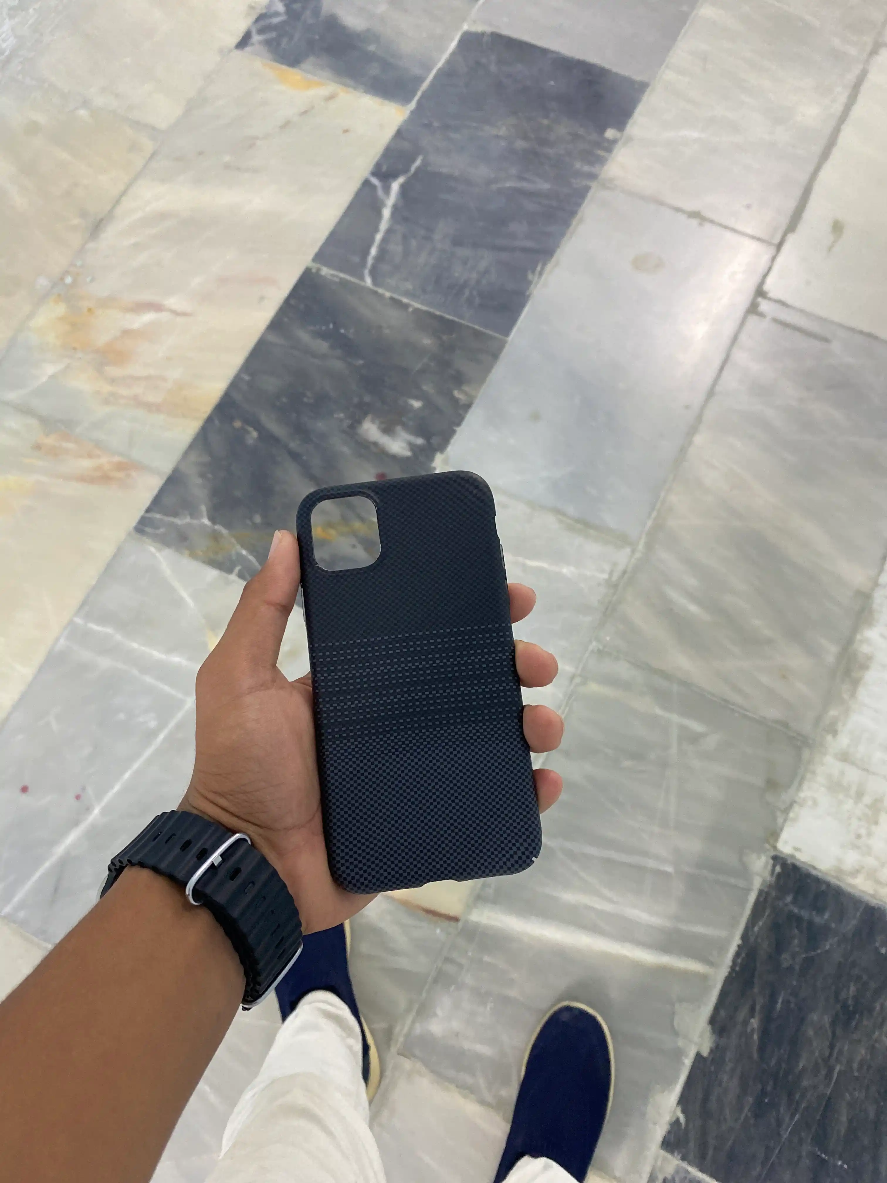 IPhone 11-17 Pro Max uchun MagSafe karbon g‘ilofi, yupqa, mustahkam himoya g‘ilofi