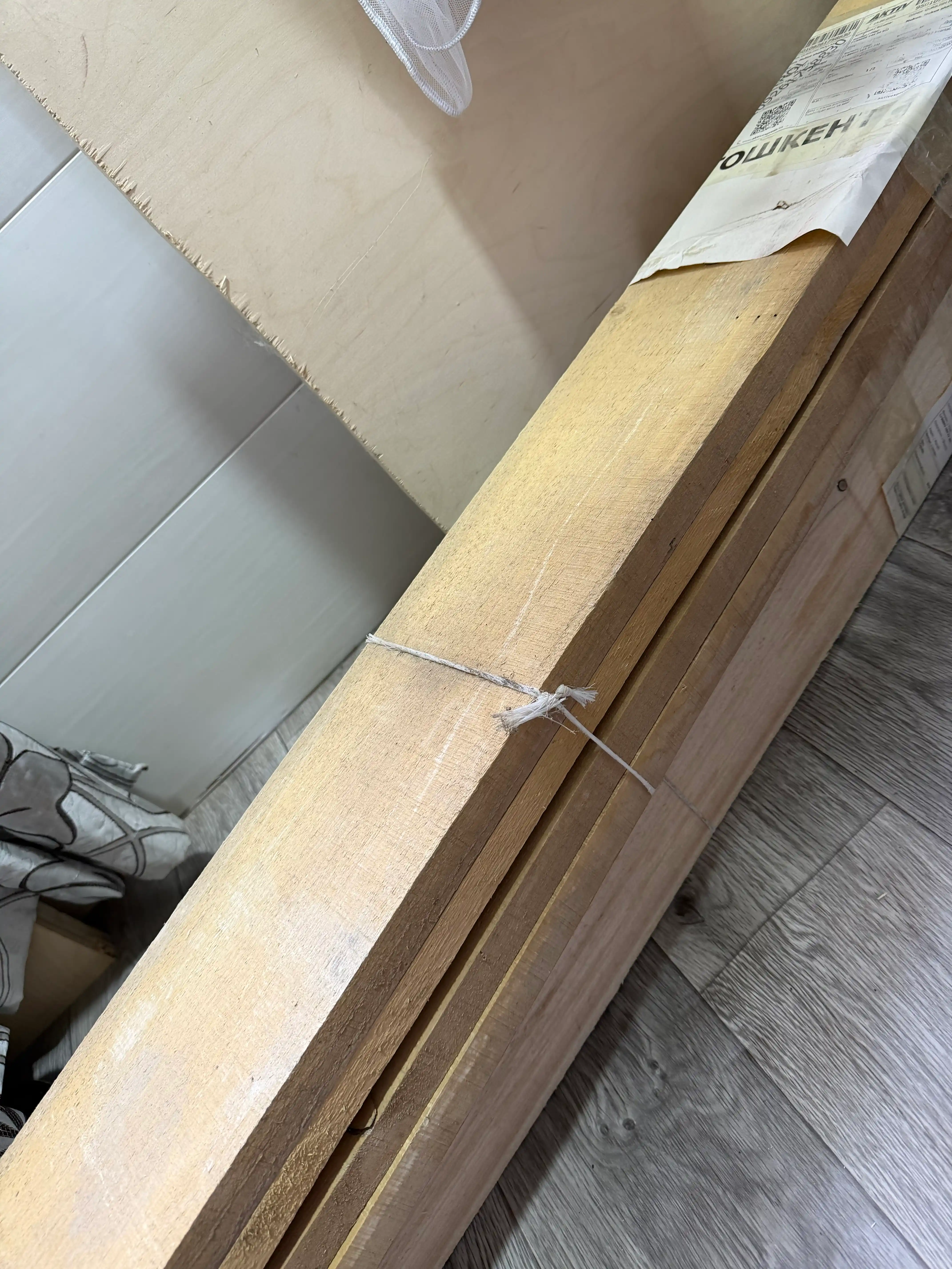 Yog'och taxta 30×110×1500 mm, qurilish taxtasi, tabiiy yog'och, tom va pol uchun, 1,5 metr