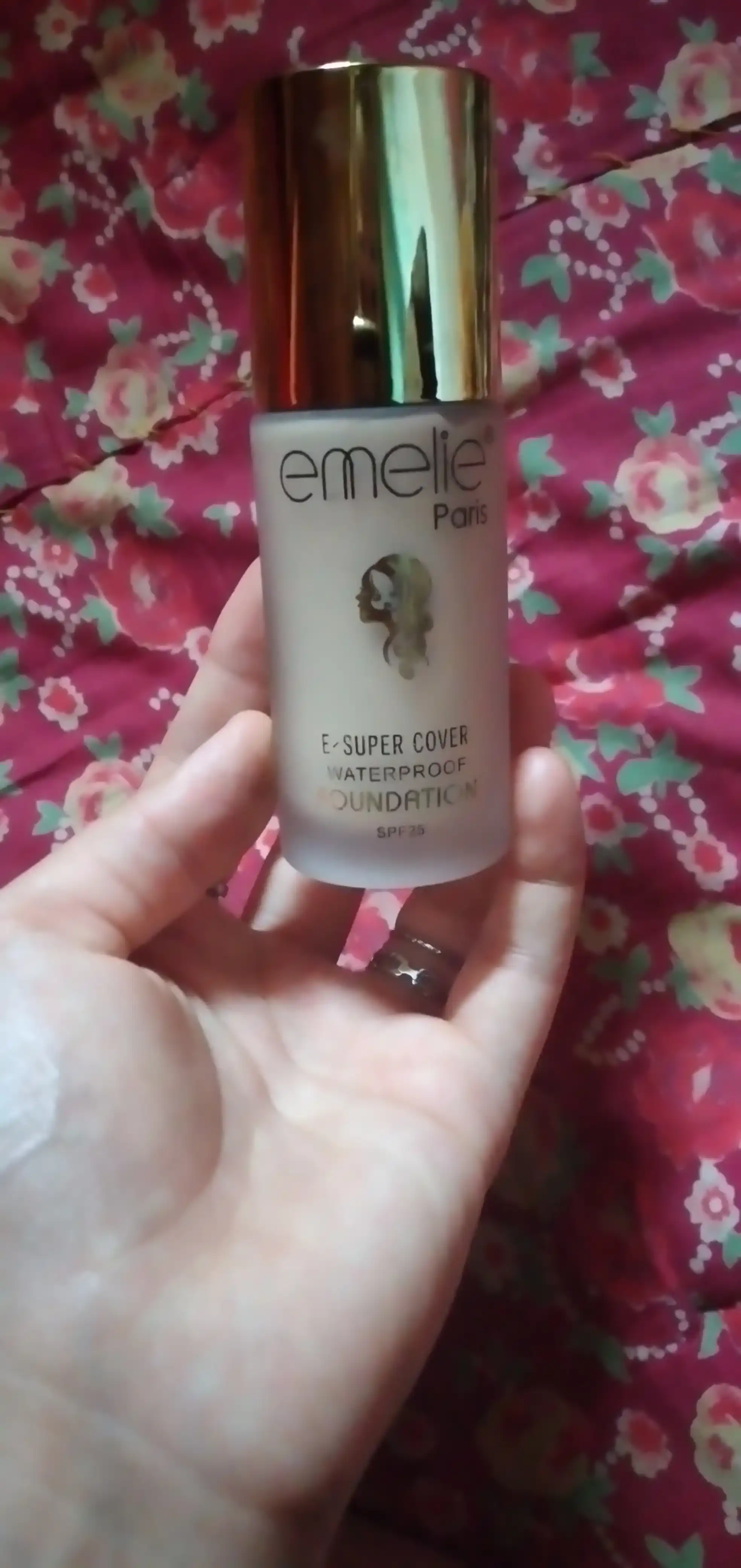 Tonal krem Emelie, SPF 25, namlovchi, mat ohang, 45 ml