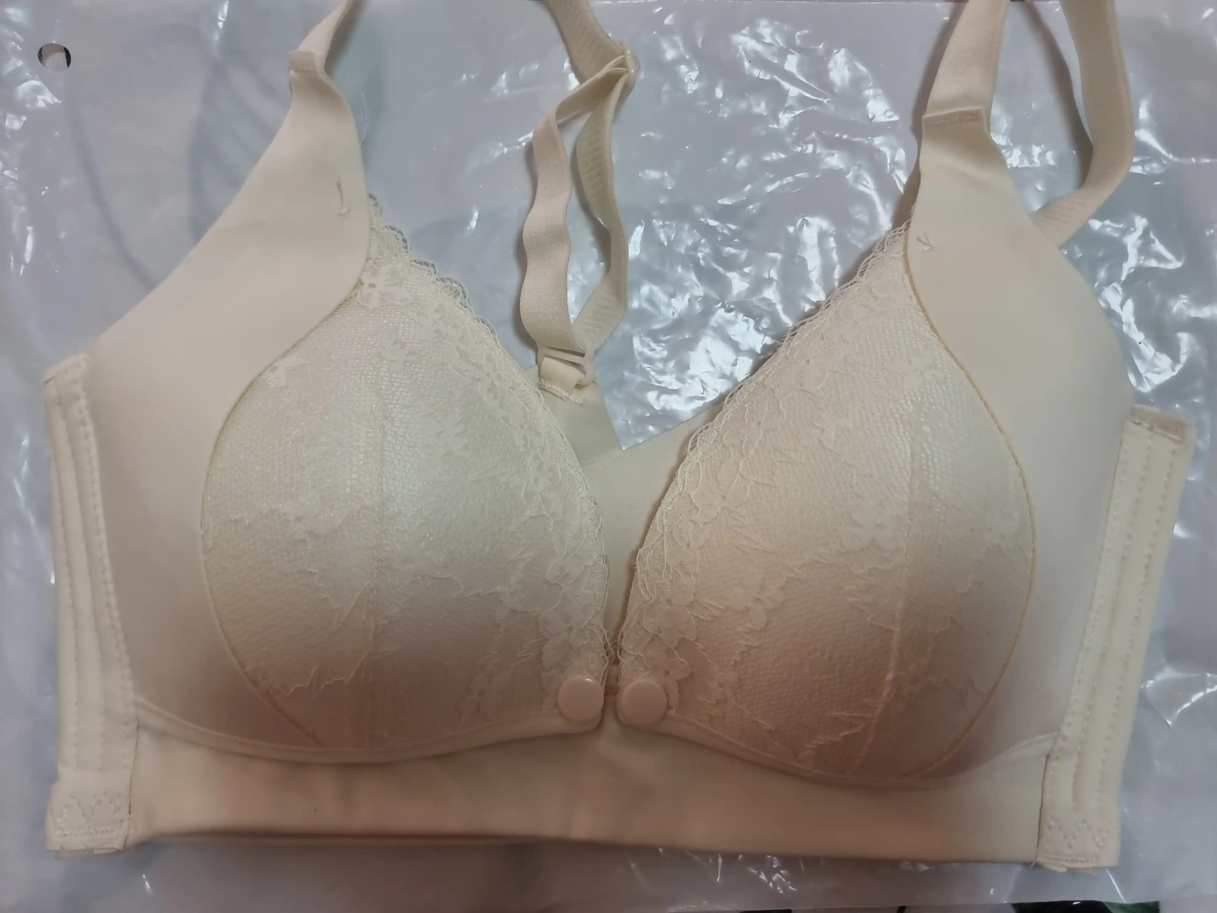 Yumshoq dastakli Soft Lace emizish uchun to‘rli byustgalter