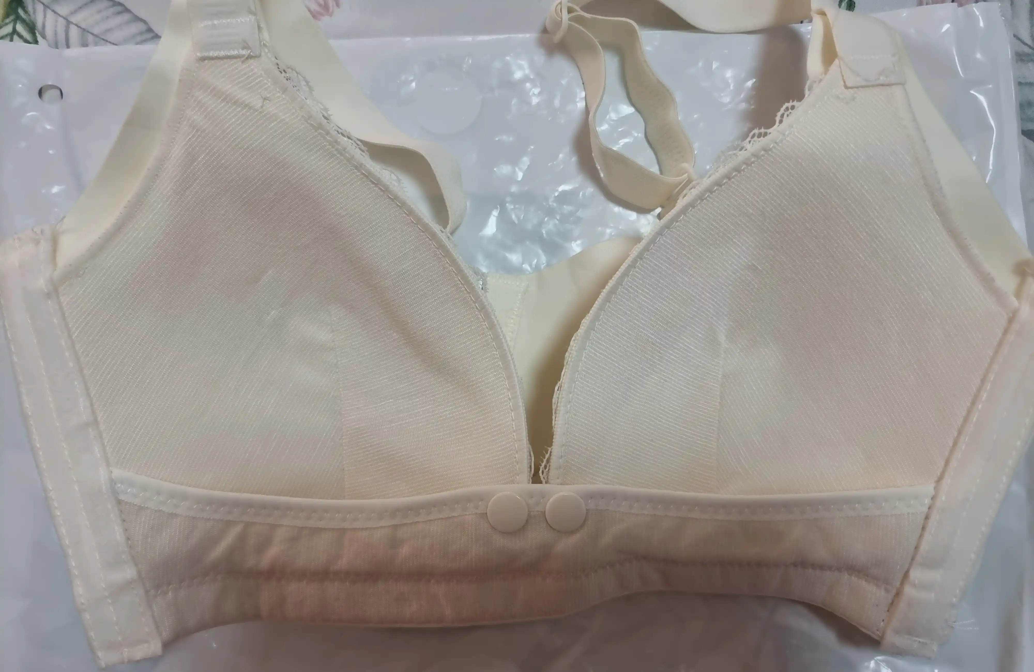 Yumshoq dastakli Soft Lace emizish uchun to‘rli byustgalter