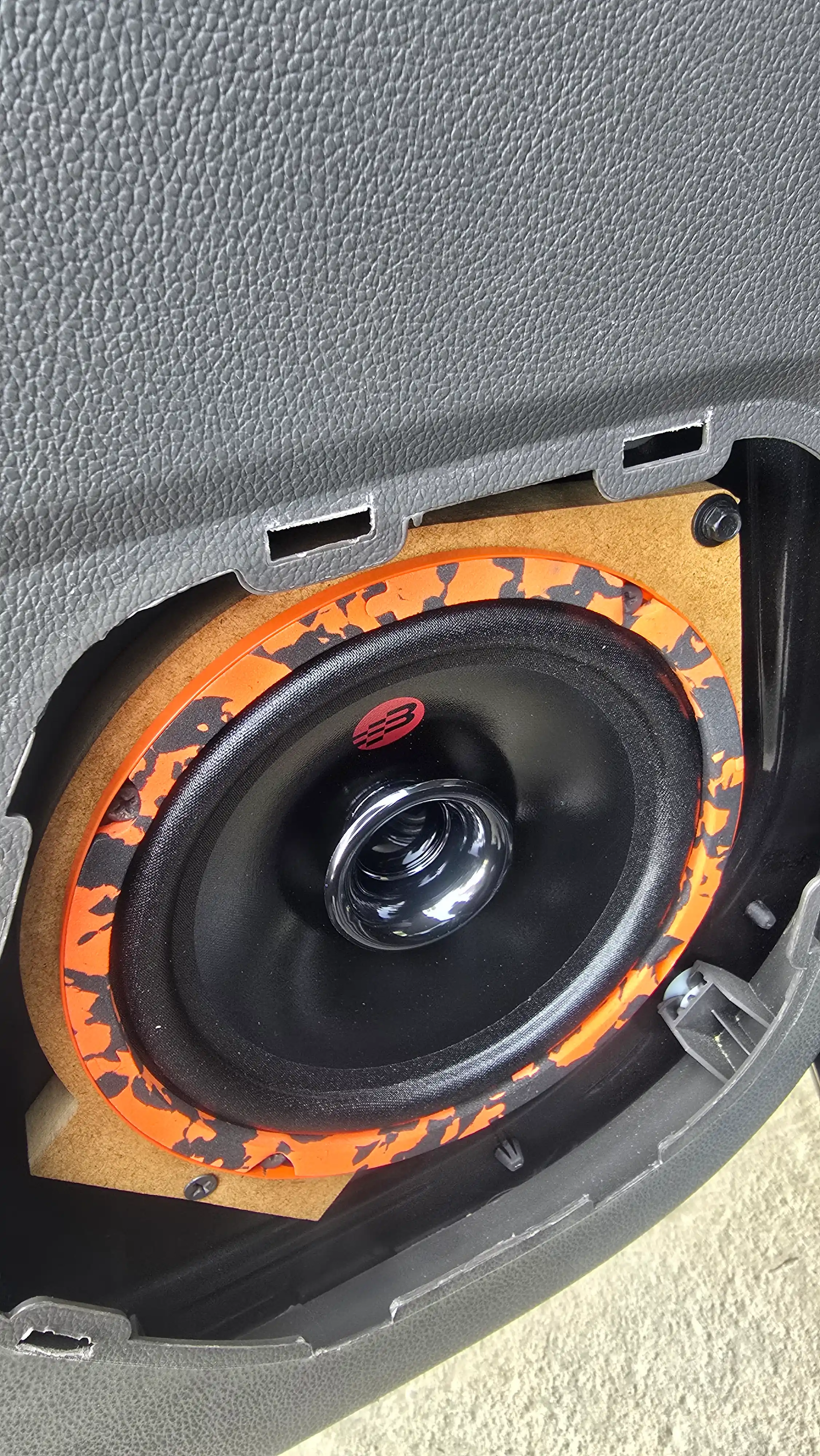 BOS-MINI BOS-6588 Эстрадная Авто Колонка Mid Bass 16CM – 80W