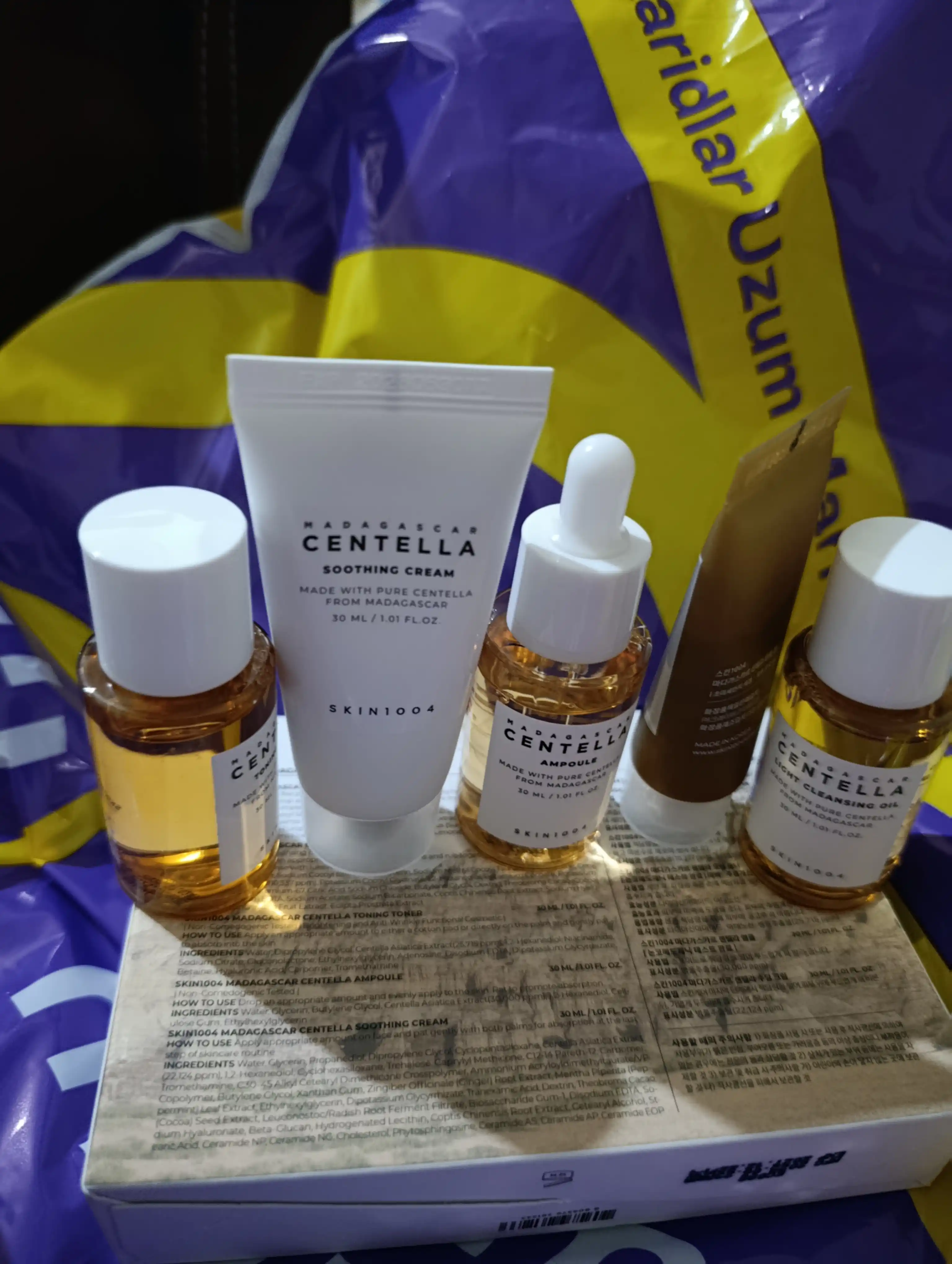 Sentella Yuz va uning parvarishi uchun kosmetika to'plami, Skin1004 Madagaskar Centella