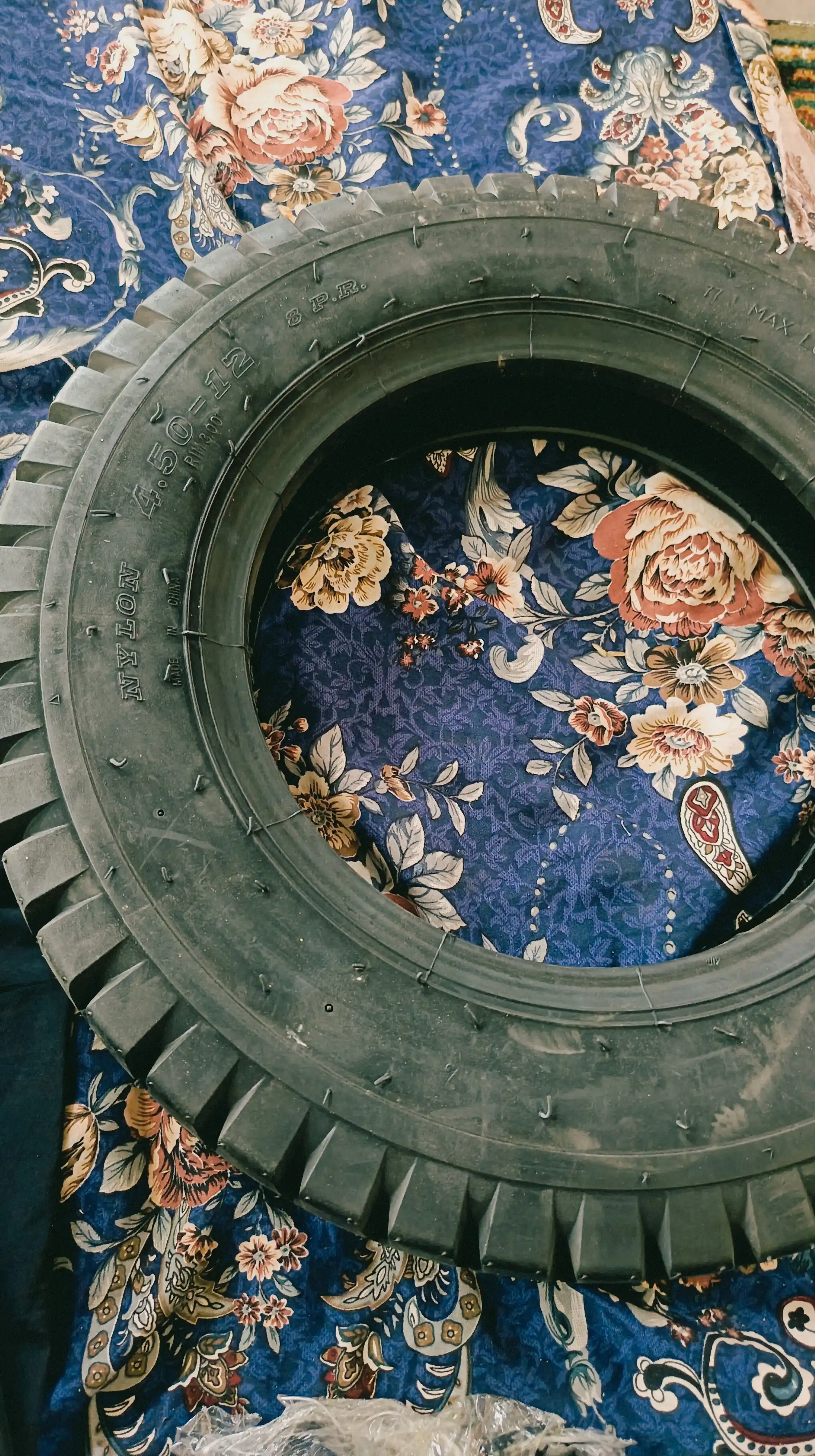 Universal skuter, moped va motorollerlar uchun shina