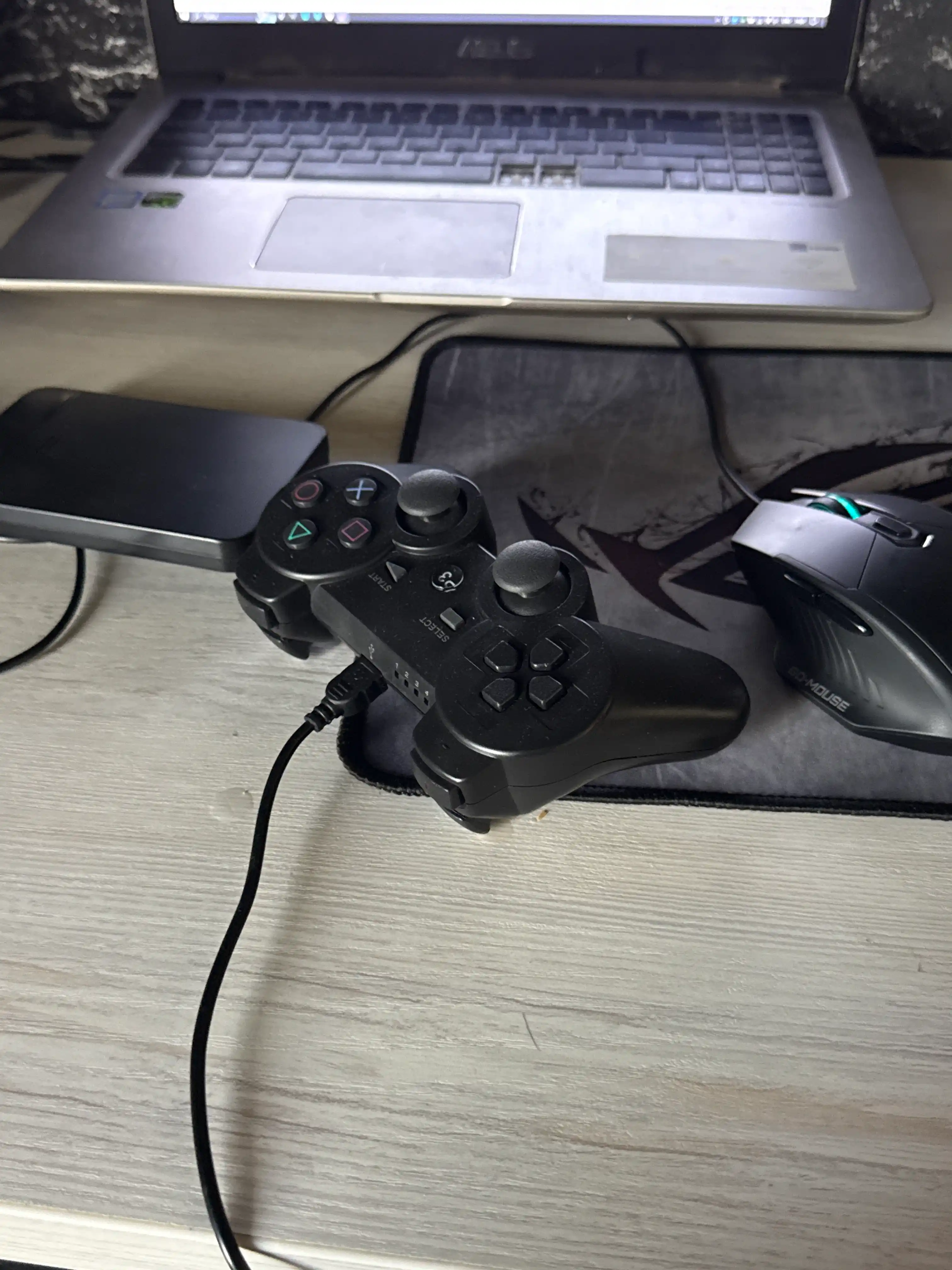 Simsiz DualShock 3 geympad - kompyuter, televizor va konsollar uchun klassik o‘yin kontrolleri