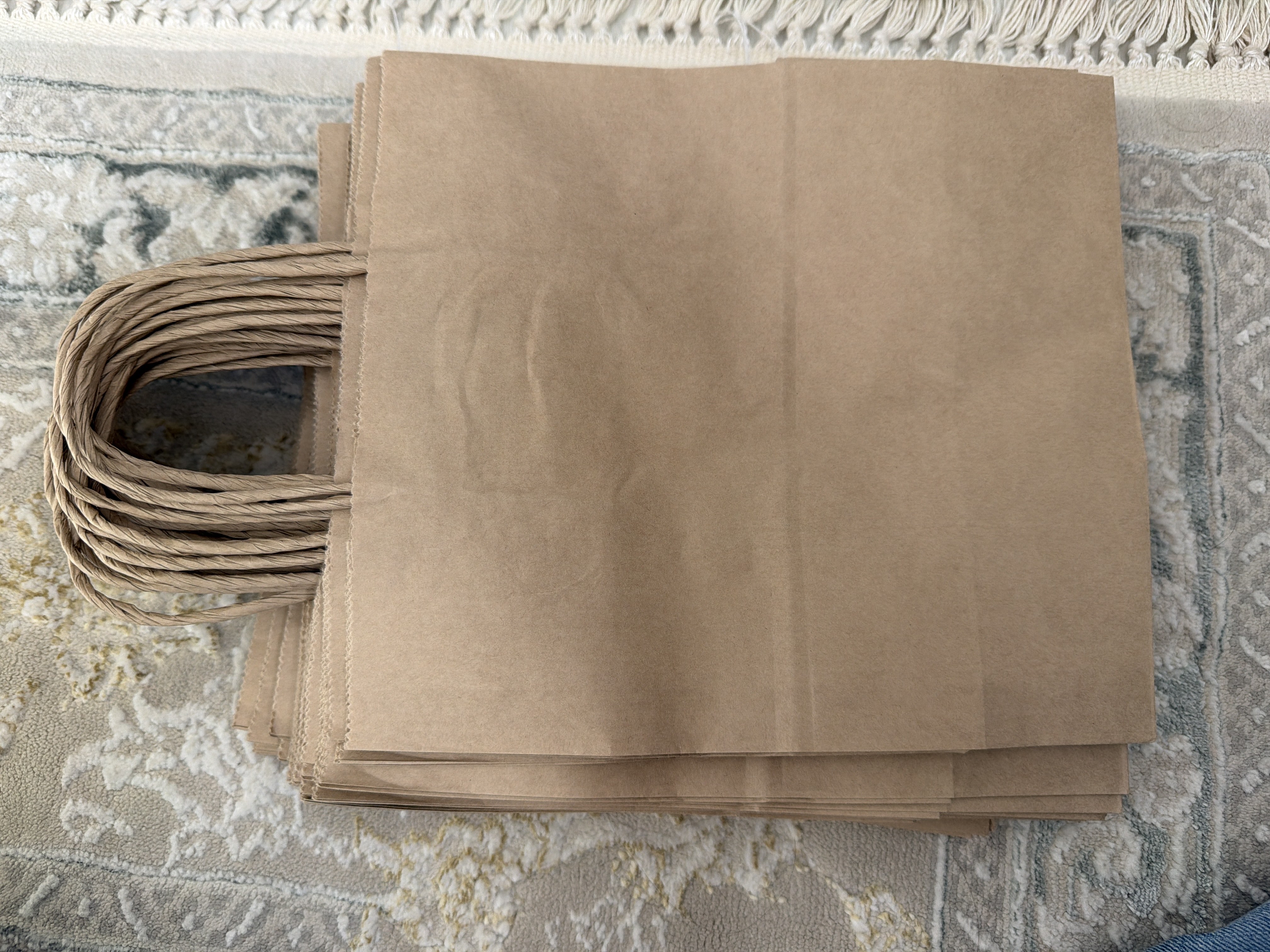 Buralgan va tekis tutqichli kraft qog'oz paket, 25 dona