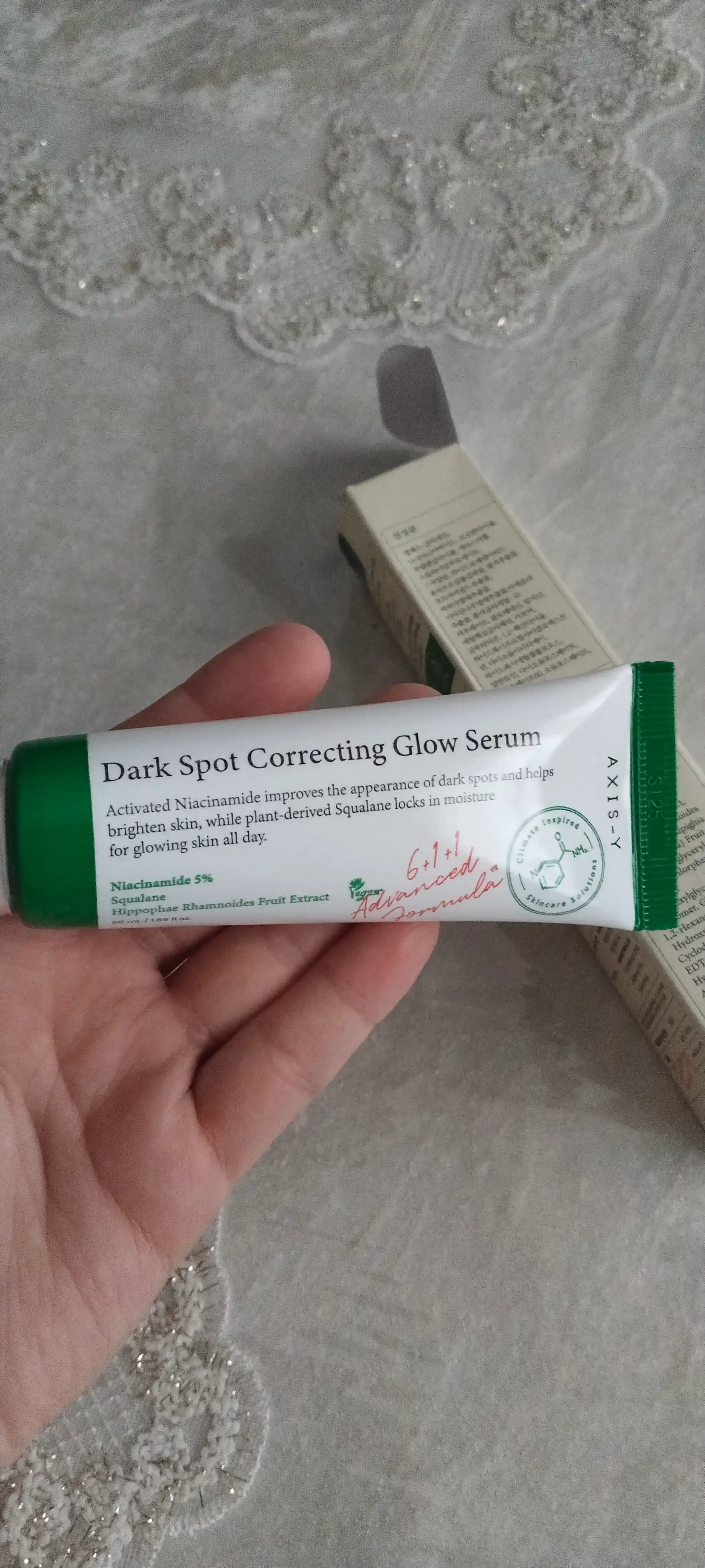 Yorqinlashtiruvchi zardob Dark Spot Correcting Glow Serum Axis-Y, 50 ml
