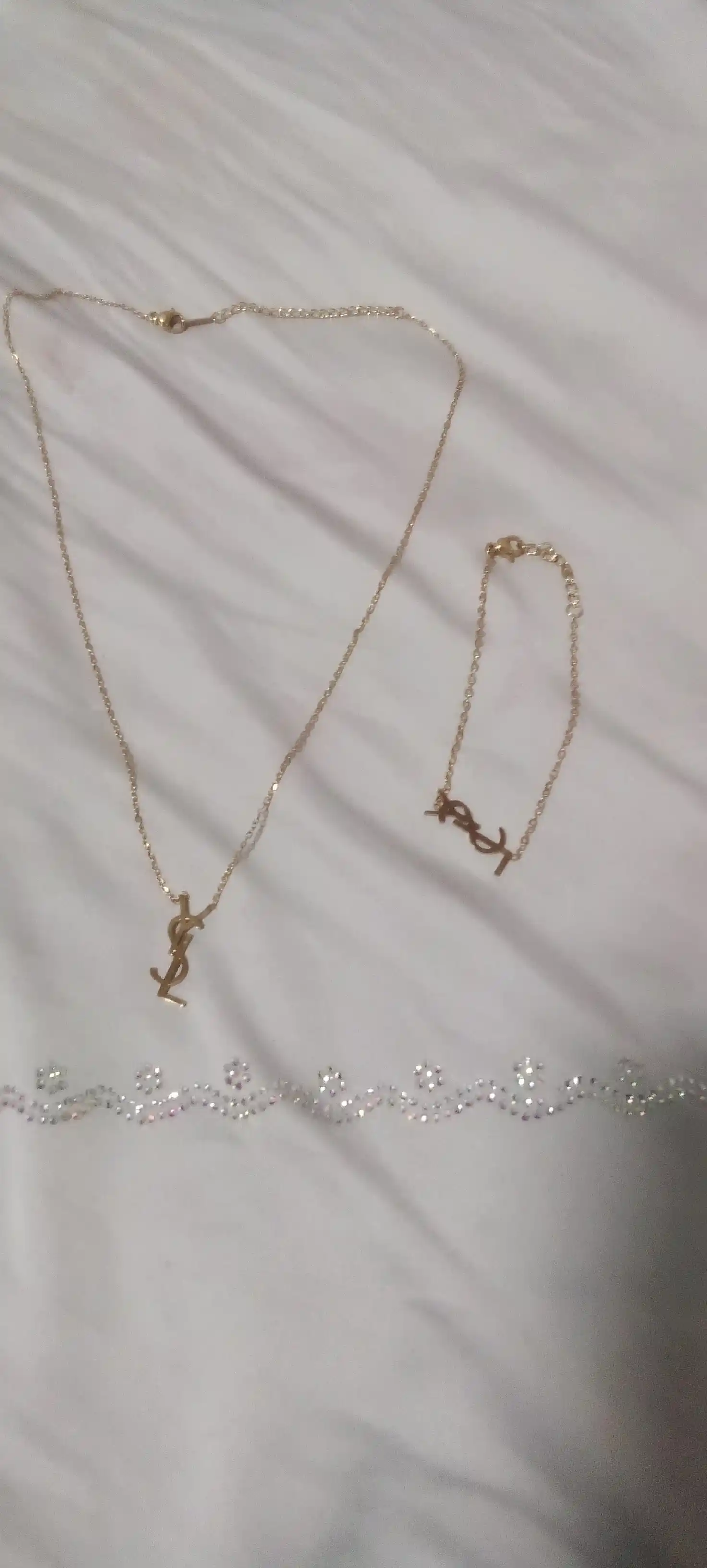 Zargarlik buyumlari to'plami, zanjir, marjon, bilaguzuk, messika, YSL