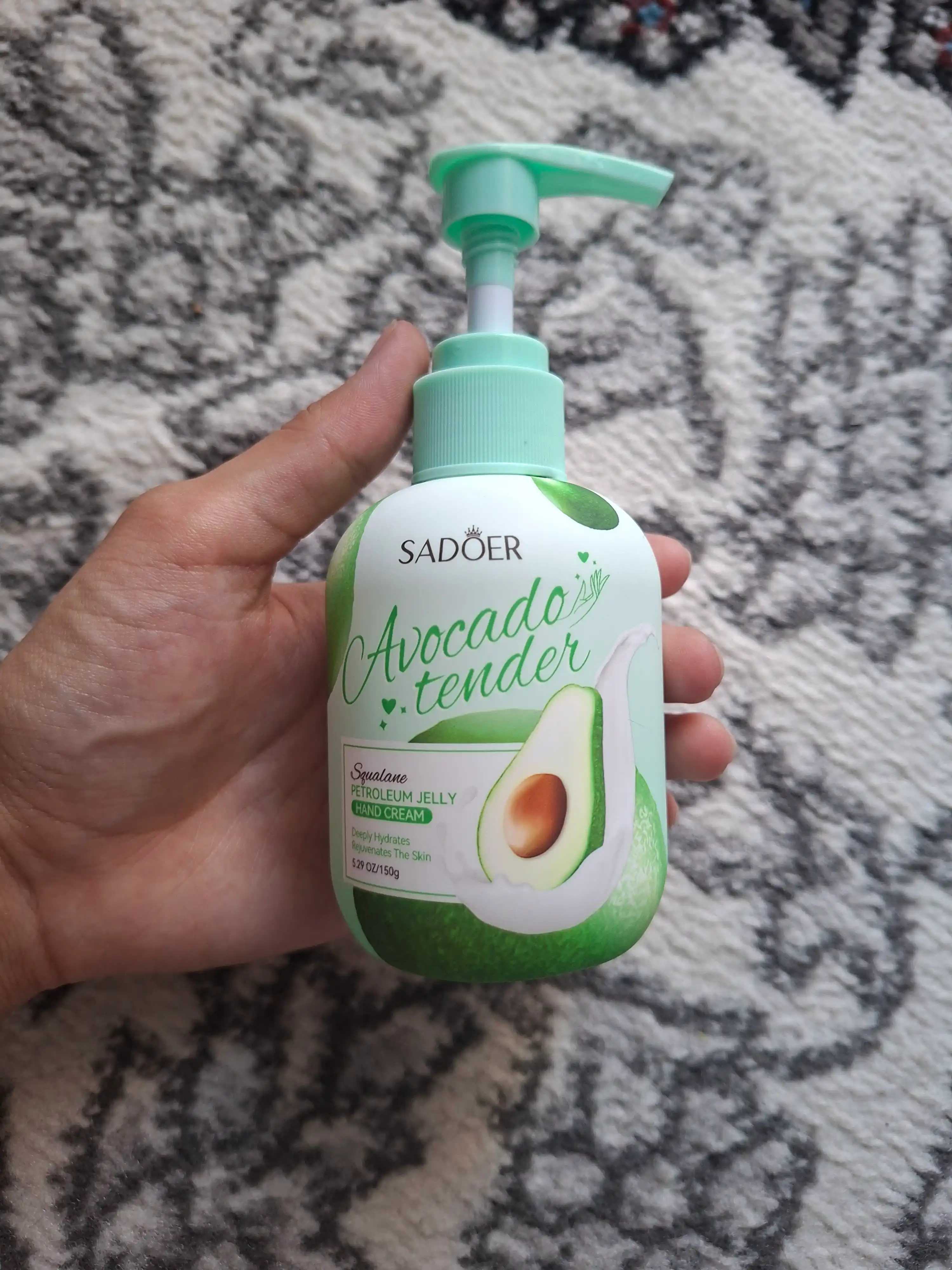 SADOER Avocado Tender Увлажняющий Лосьон для Тела с Экстрактом Авокадо, 500 мл