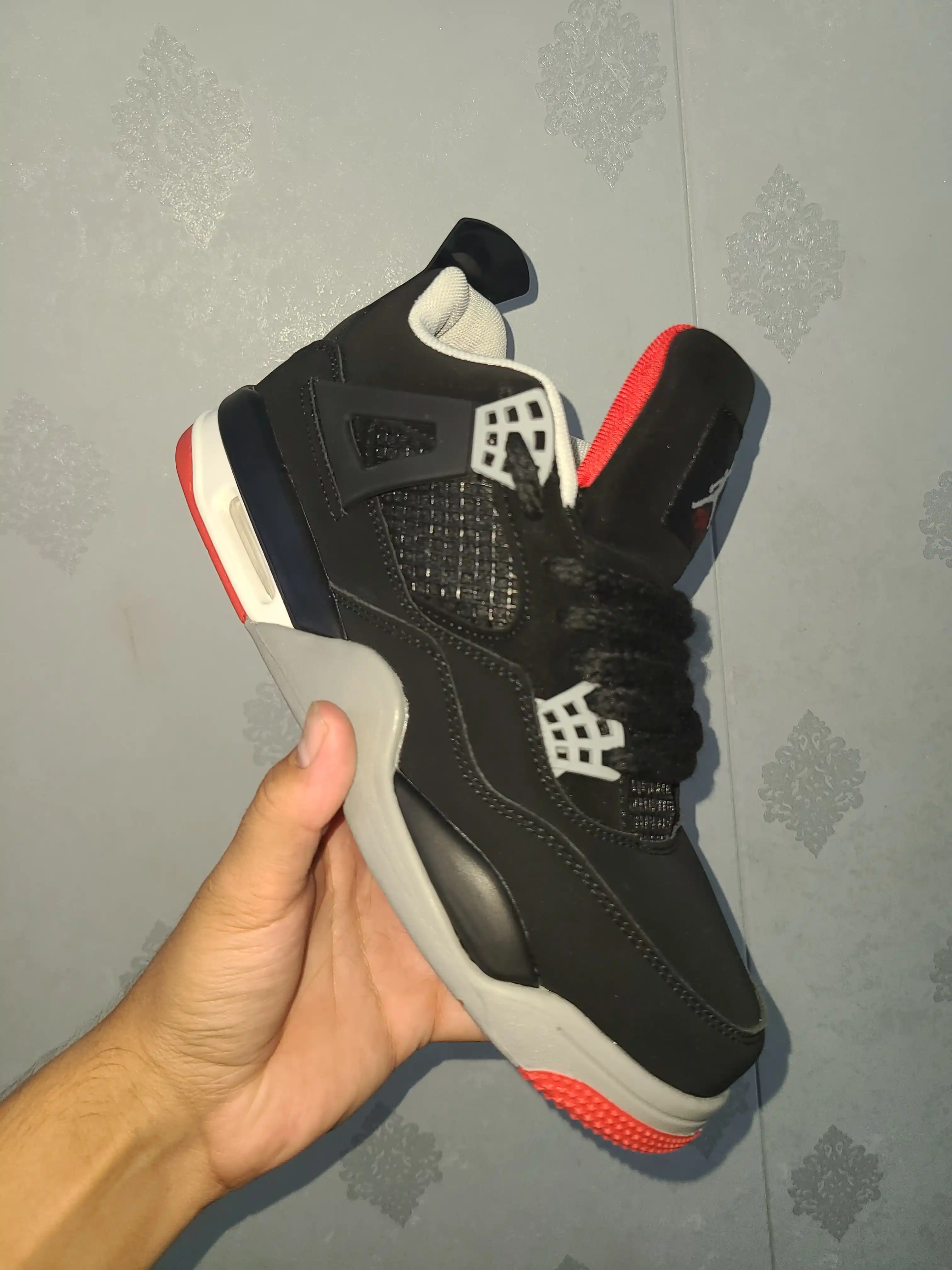 Кроссовки для мужчин DJordans