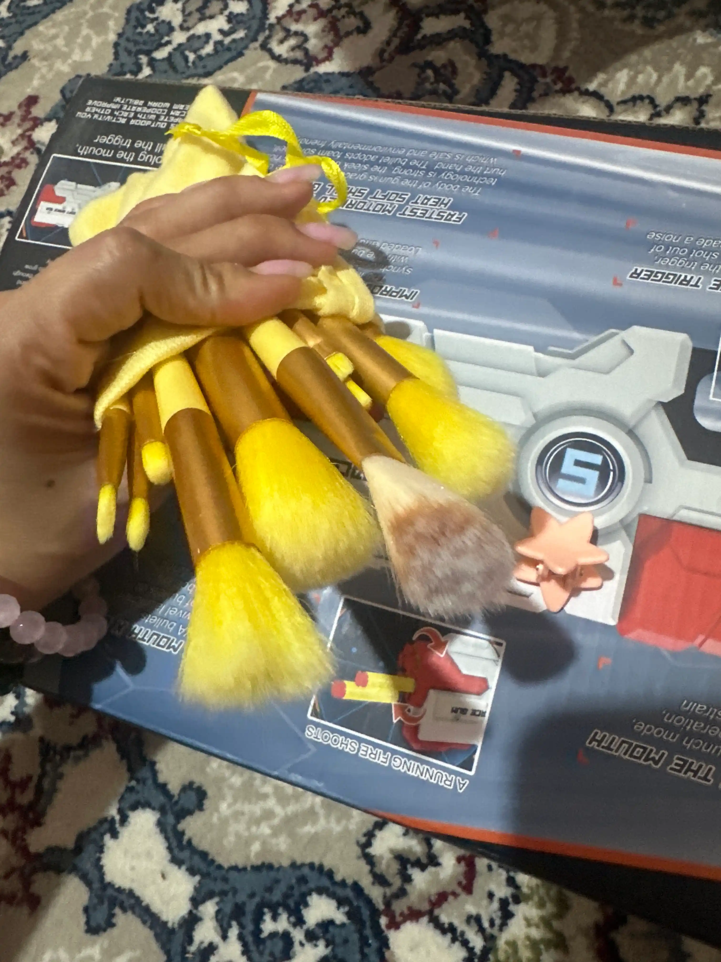 Makiyaj cho‘tkalari to‘plami, 13 dona, g‘ilofi bilan