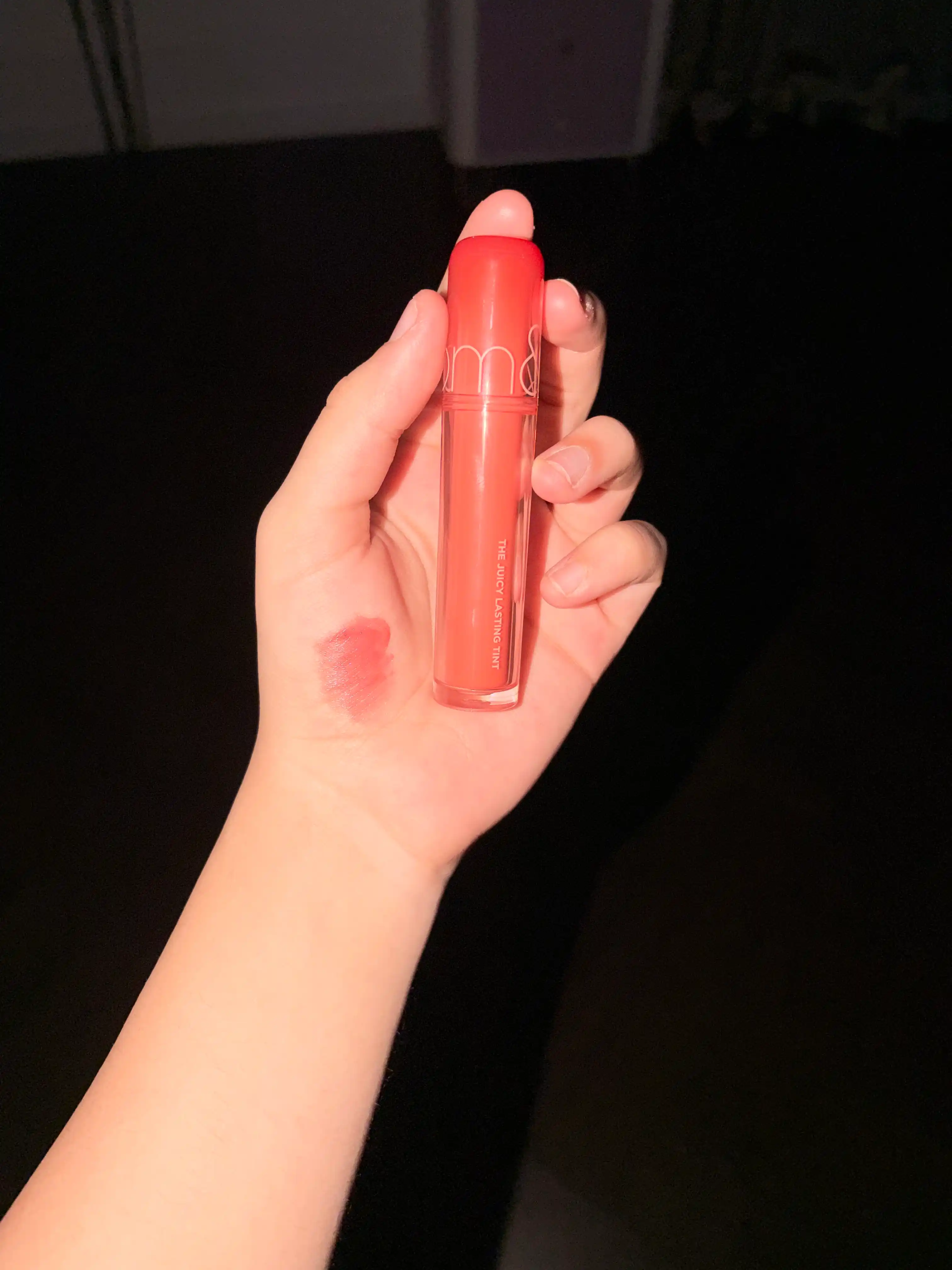 Lablar uchun chidamli yaltiroq Rom&nd Juicy Lasting Tint
