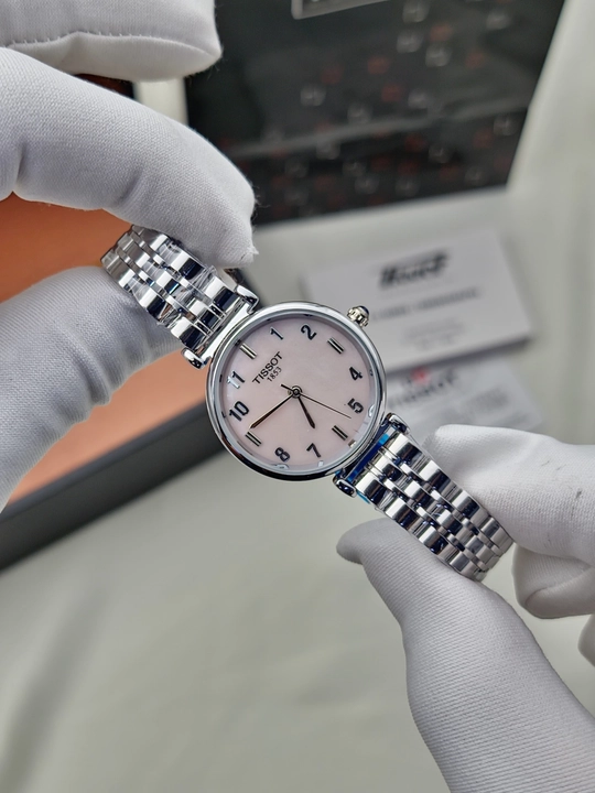 Ayollar qo‘l soati Tissot 1853, kvarts mexanizmli, metall remishokli klassik soat