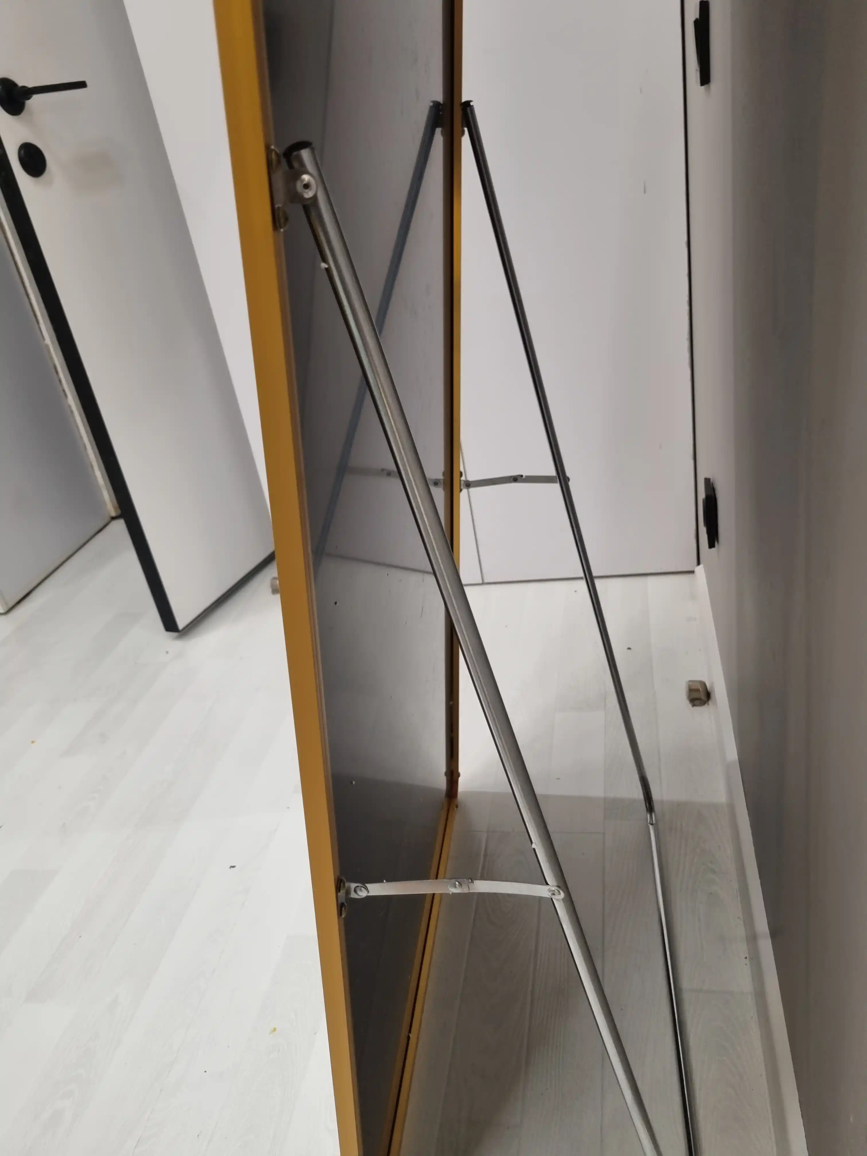 Po'lda turadigan oyna, kengligi 60 sm, balandligi 170 sm