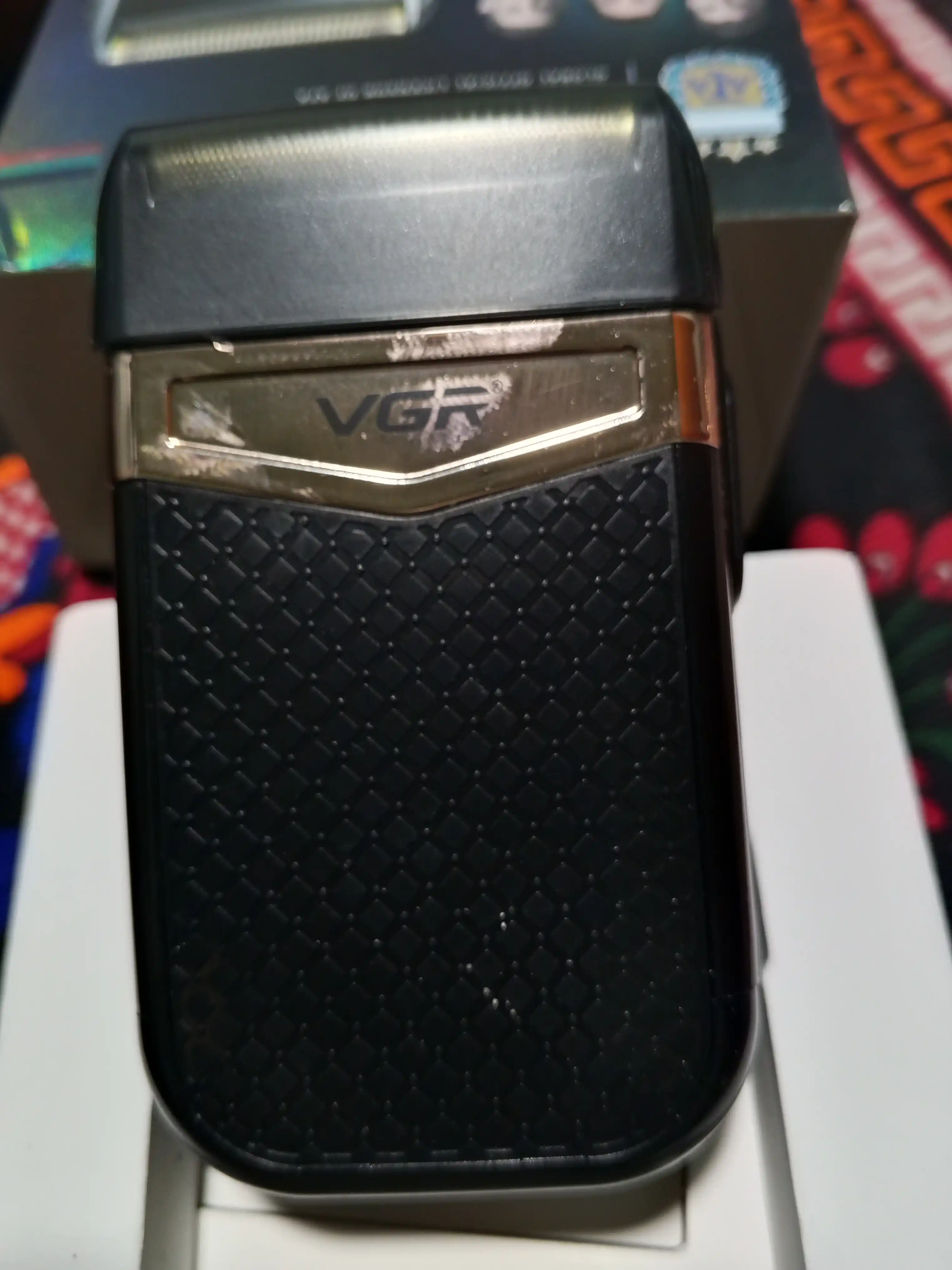 VGR Professional Shaver —  шейвер, 9000 RPM, электробритва титановая сетка, LED дисплей