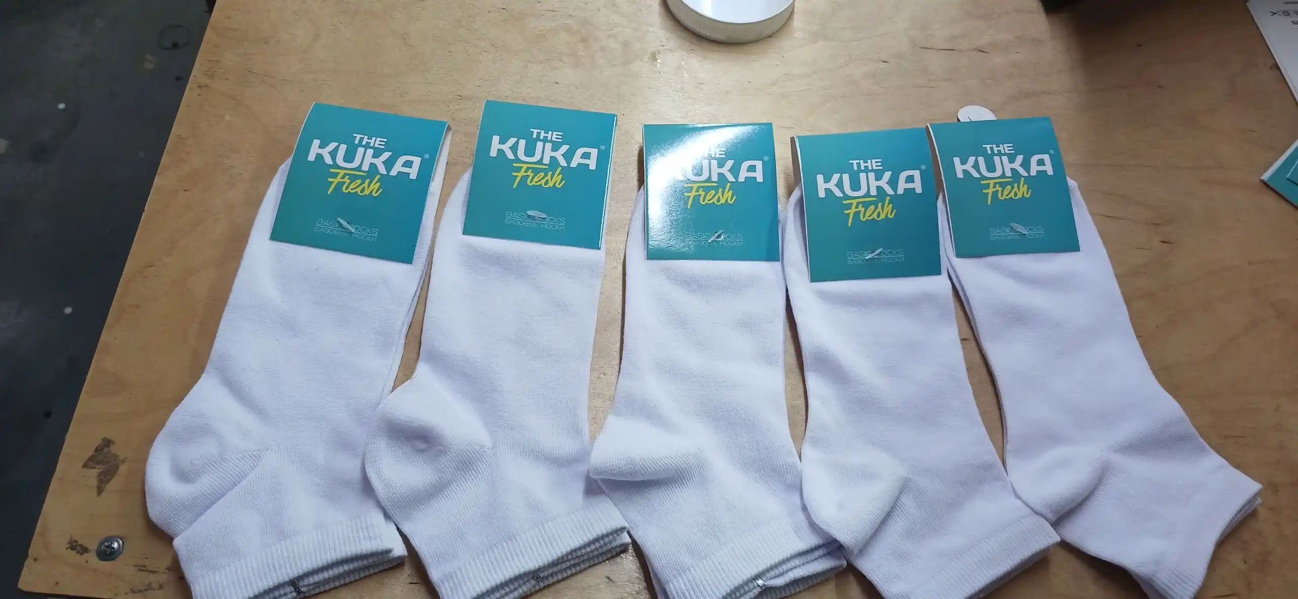 Paypoqlar erkaklar uchun, 41-44, kalta naskilar, The Kuka