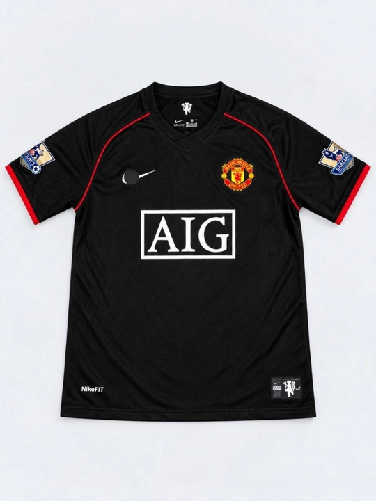 Футбольная форма Manchester United и Arsenal
