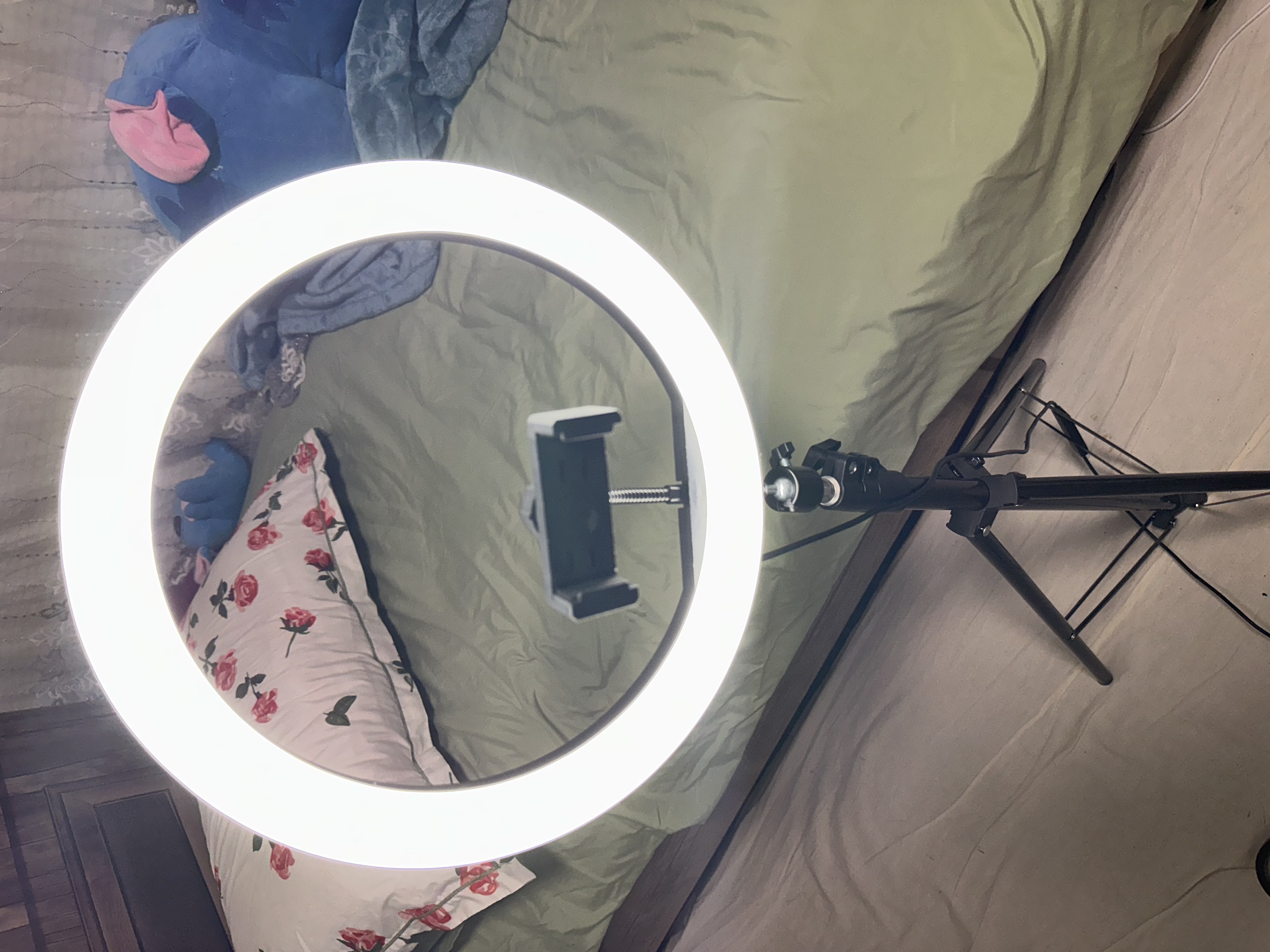 MJ-30 RGB Ring Light 30 sm Halqasimon Lampa, Shtativ va Telefon Ushlagich bilan