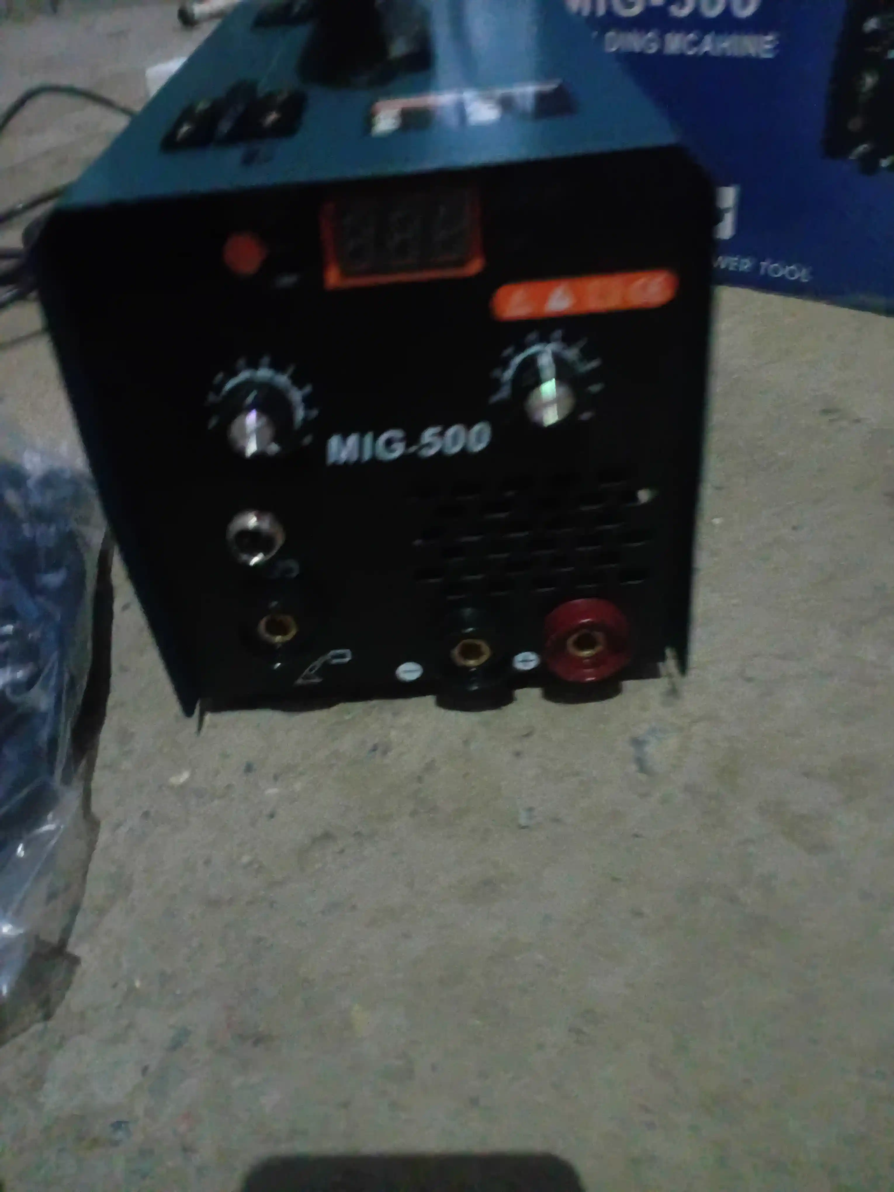 Payvandlash mashinasi, yarim avtomatik, gazsiz, MIG-500, invertor