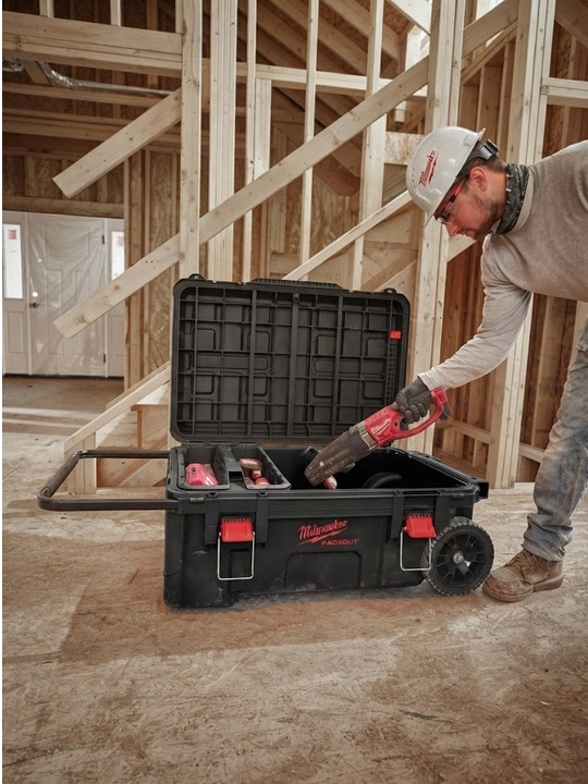 Milwaukee Packout Rolling Box