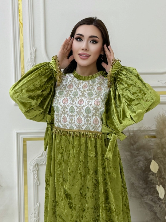 Ayollar va qizlar uchun uy kiyimlari, ikki buyumdan iborat to‘plamlar, velur kostyumlar