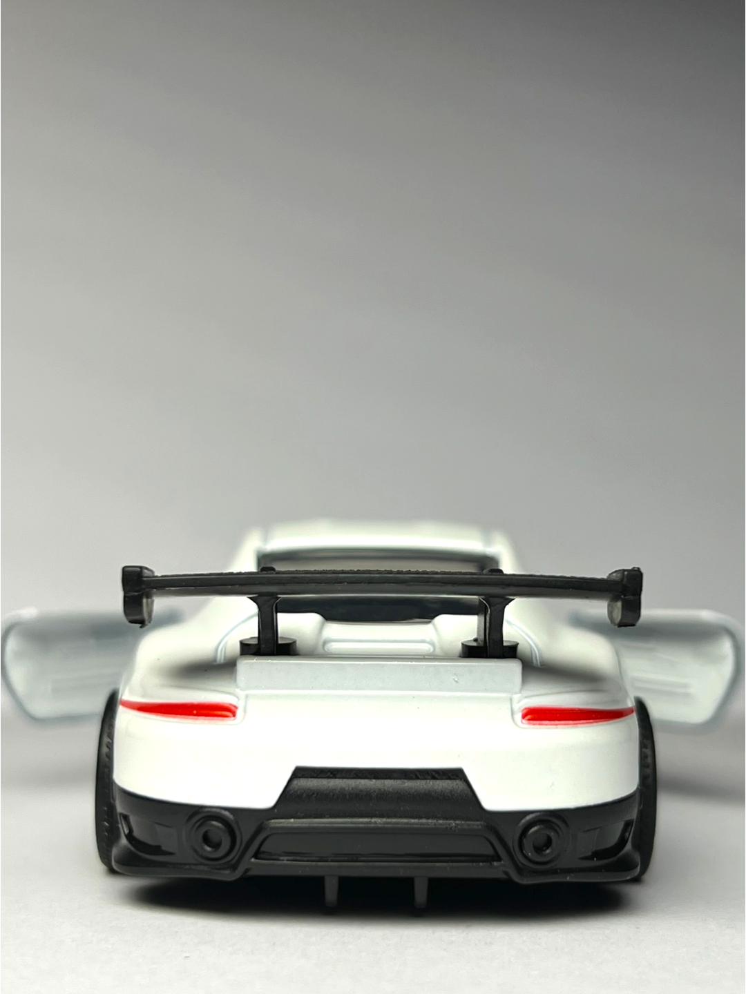 Игрушечная спортивная машина Porsche 911