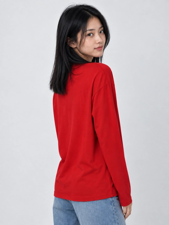 Ayollar uchun oversize longsliv, bir xil rangli, erkin bichim