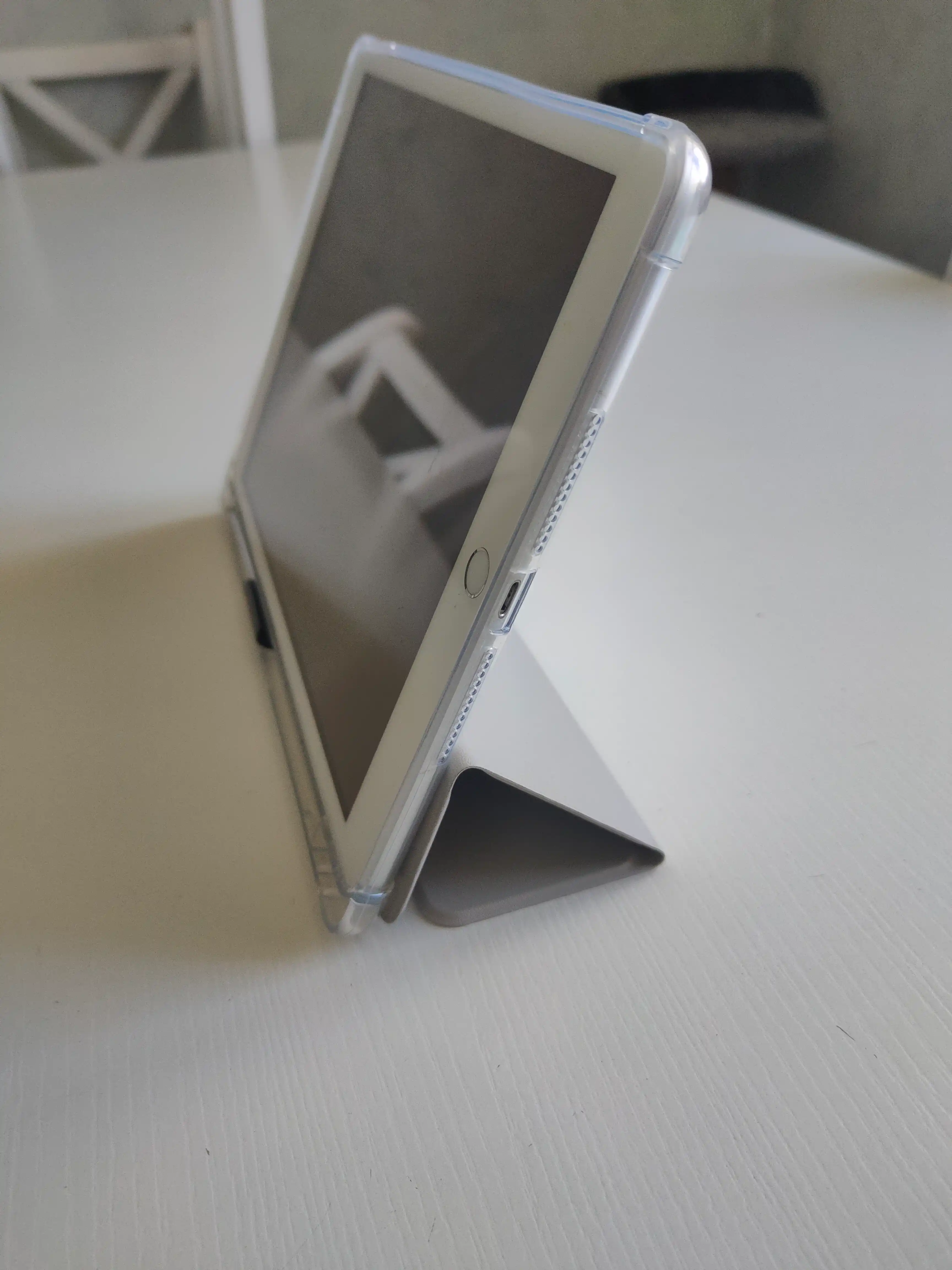 Чехол для iPad 7/8/9/10, iPad Pro 13", iPad Pro 11", iPad Air 4/5/6, для плантшетов