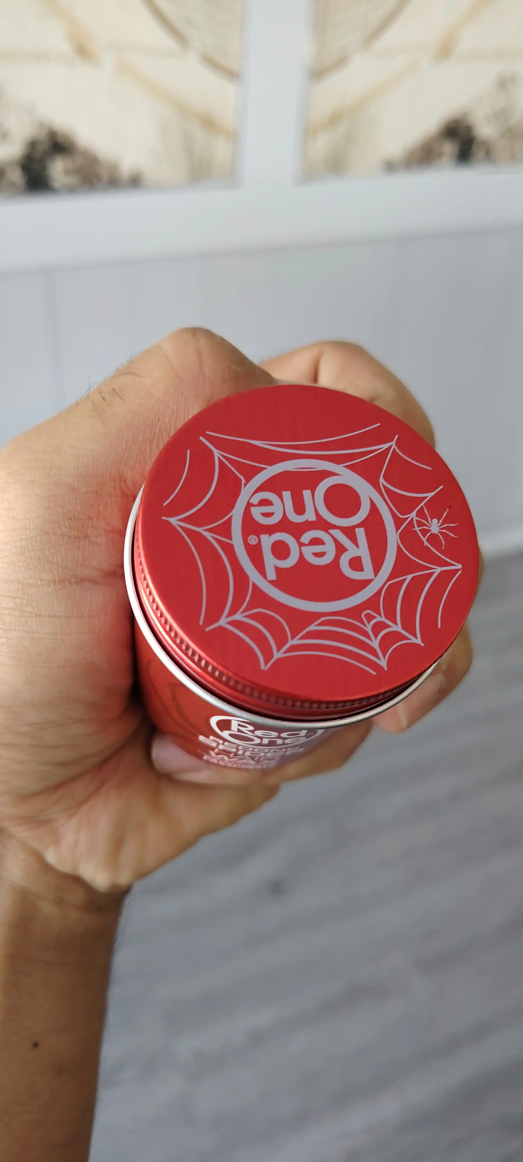 Red One Spider Hair Wax Passionate — mum-sochlar uchun o'rgimchak to'ri, kuchli fiksatsiya