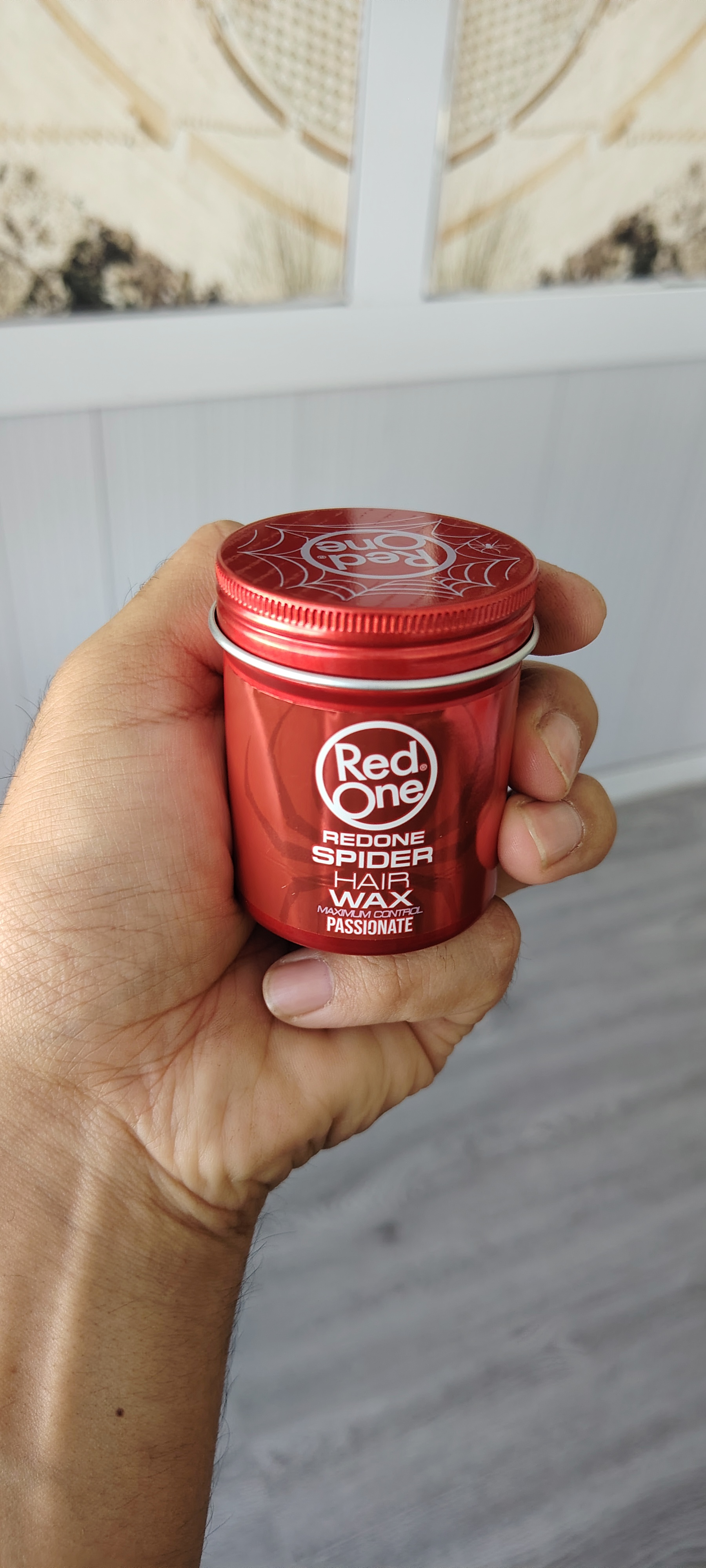 Red One Spider Hair Wax Passionate — mum-sochlar uchun o'rgimchak to'ri, kuchli fiksatsiya