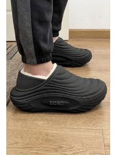 Qora