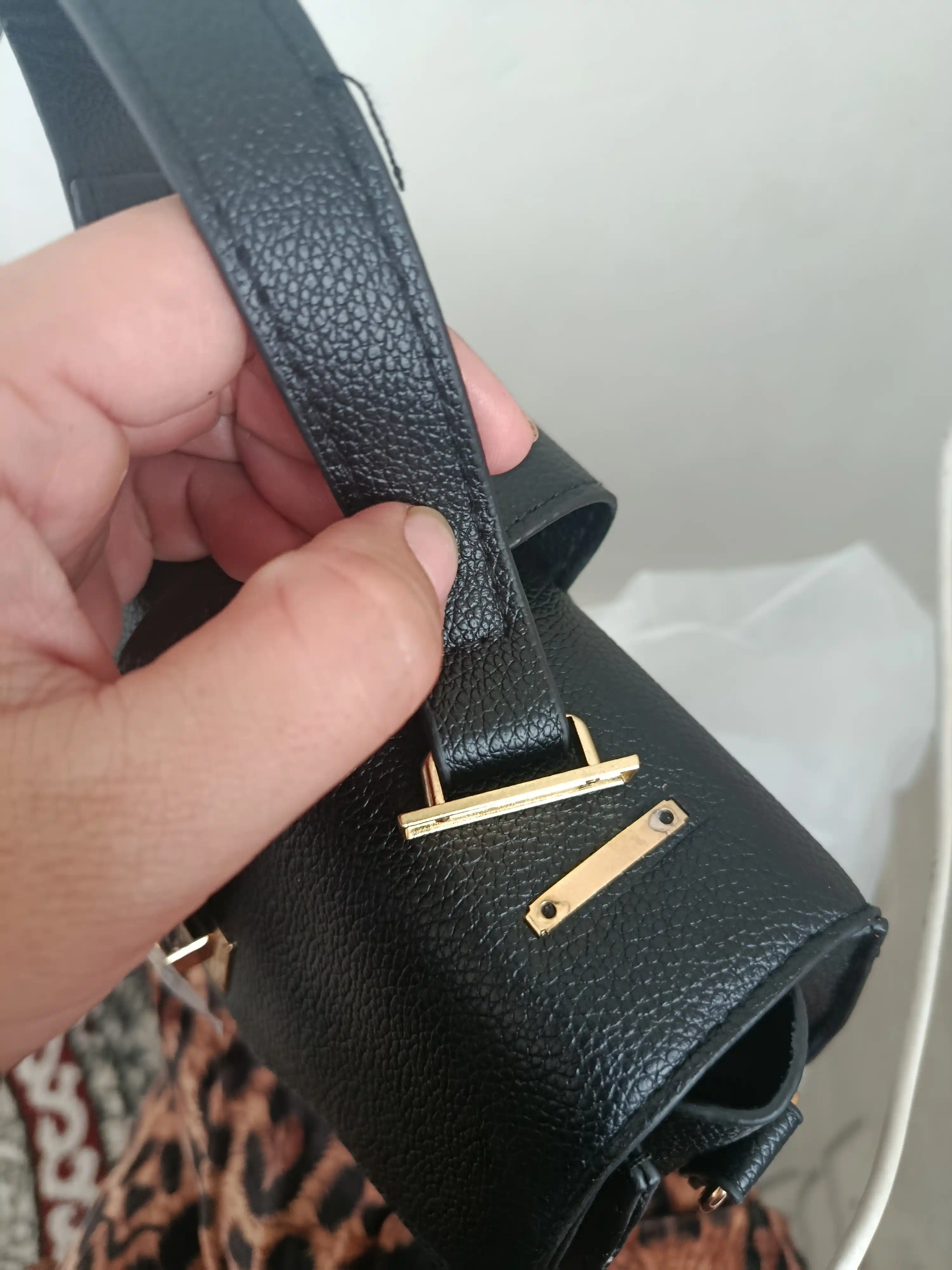 Ayollar sumkasi PU charm, sumka ayollar uchun, mini sumka yelkaga
