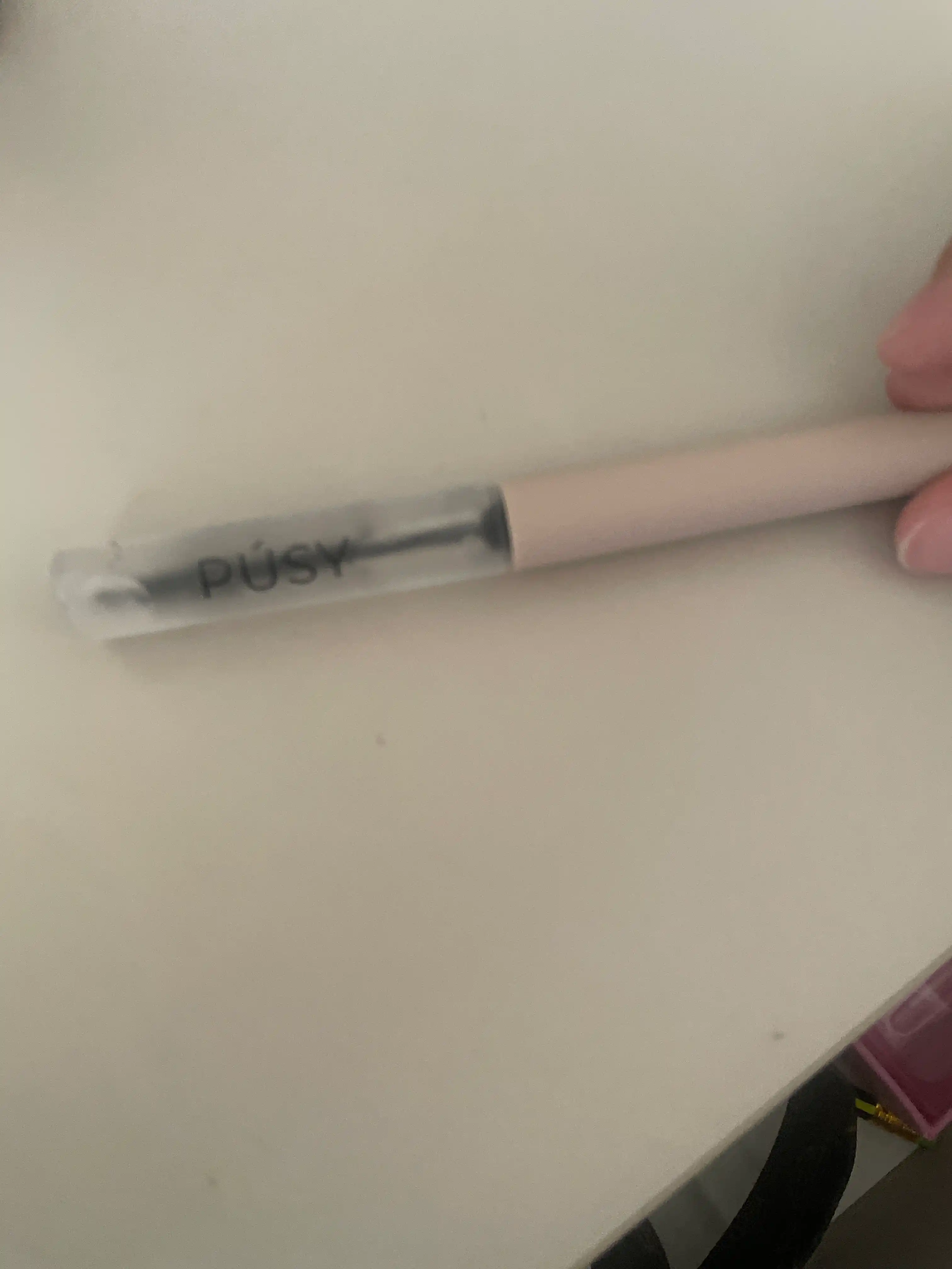 Pusy qoshlarni shakllantirish uchun gel, fiksator, rangsiz, 24 soat davom etadi  5 ml