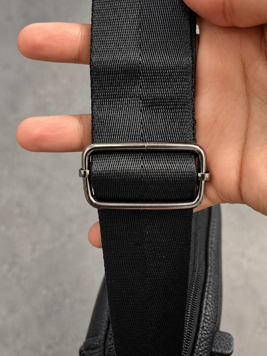 Erkaklar tabiiy charm yelkama sumkasi, 20×25 sm, 5 cho‘ntakli premium