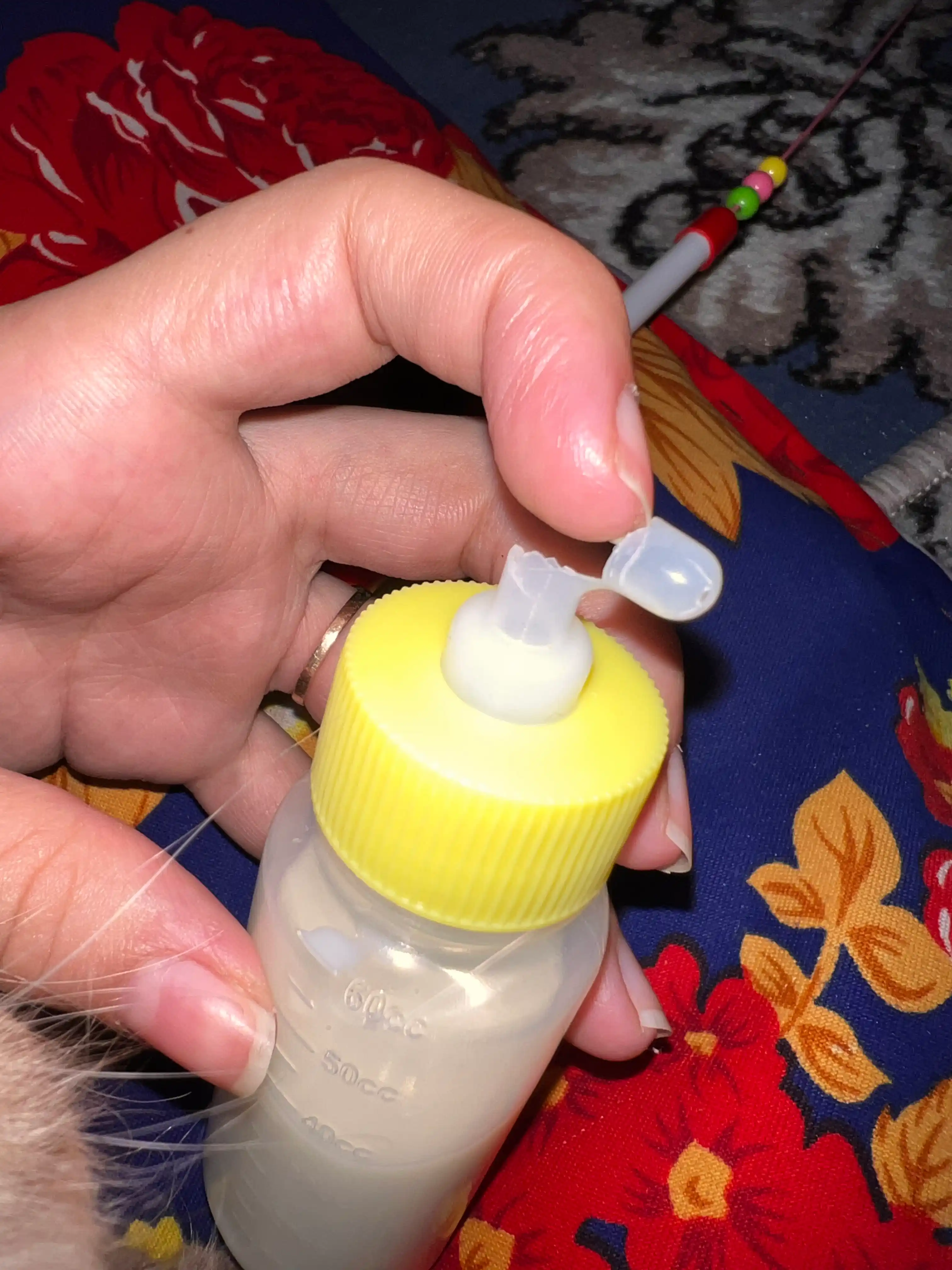 Mushukchalar uchun sut bilan oziqlantirish butilka va yumshoq so‘rg‘ich 60 ml