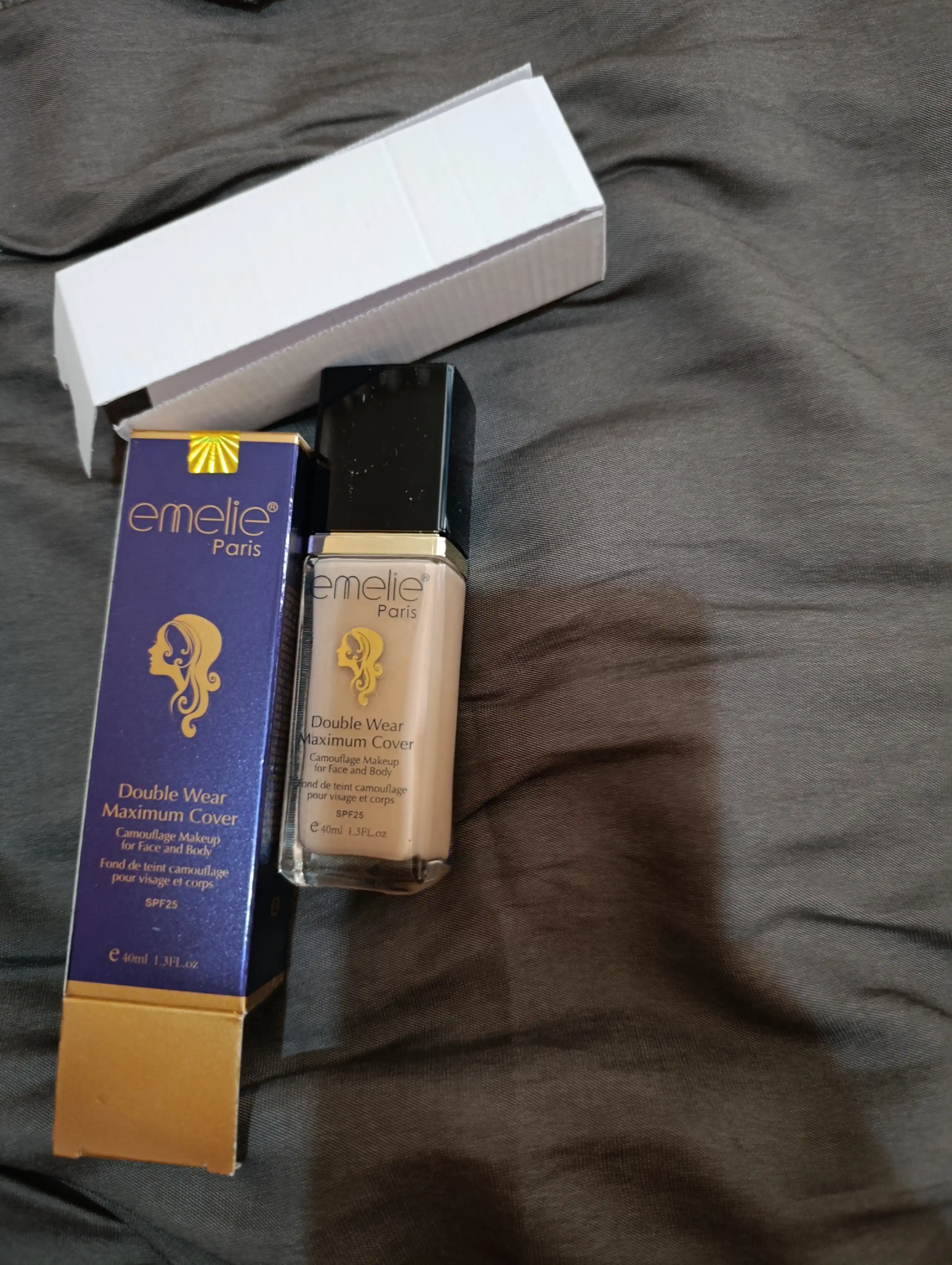 Tonal krem yuz uchun Еmelie spf 25, namlovchi, mat rangi, 40 ml 1. 3fl, item no: e-103