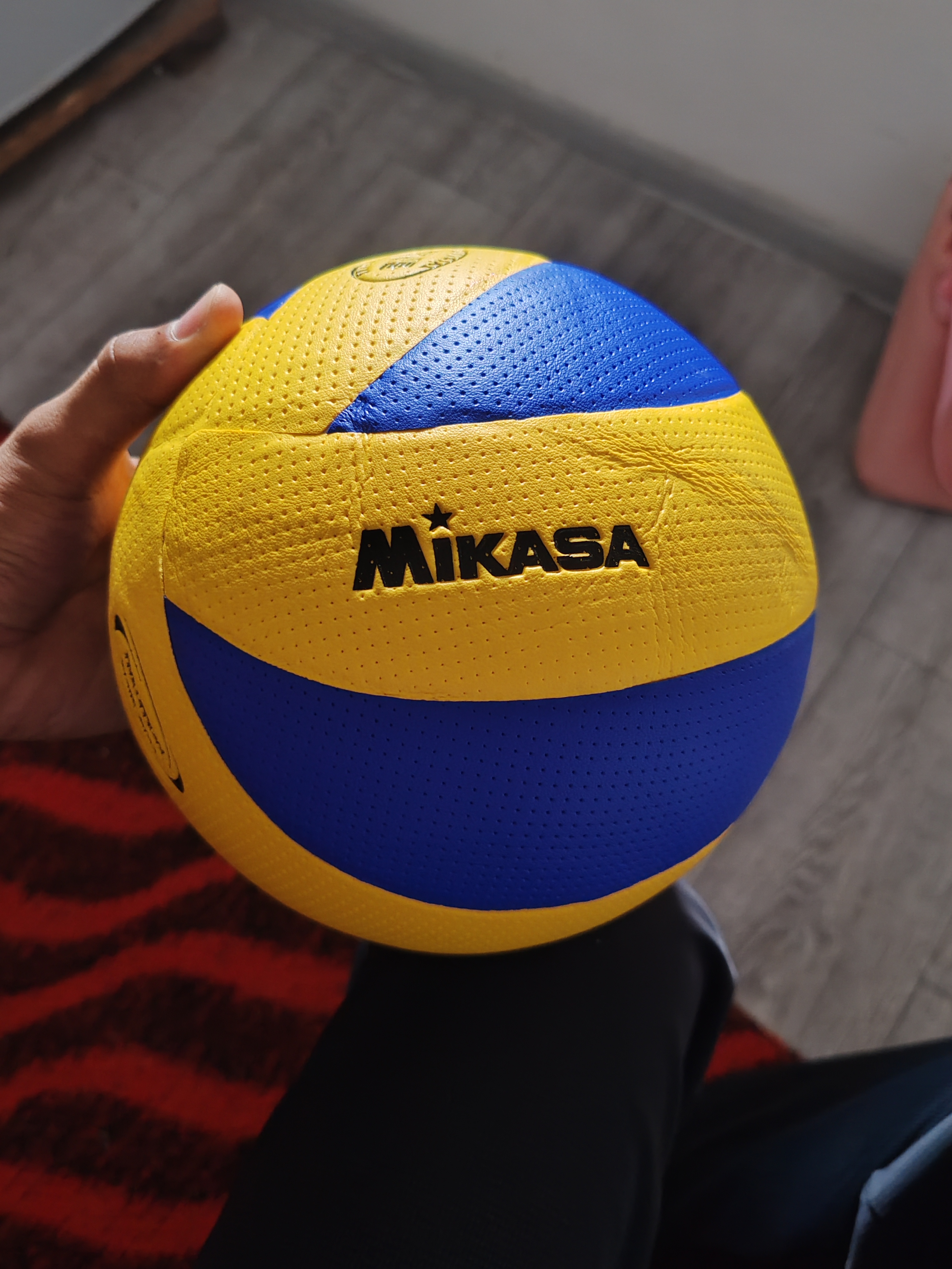Voleybol to'pi V200 Nasos va Igna bilan