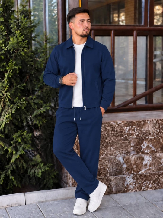 Zamonaviy smart casual uslubidagi zamonaviy erkaklar kostyumi - 