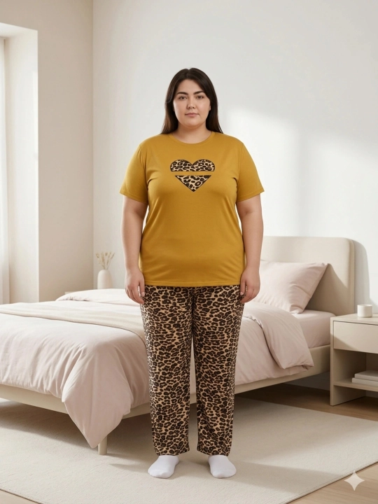 Katta o‘lchamli ayollar pijama to‘plami, shim va futbolka oversize katta o'lchamli, kashta - 
