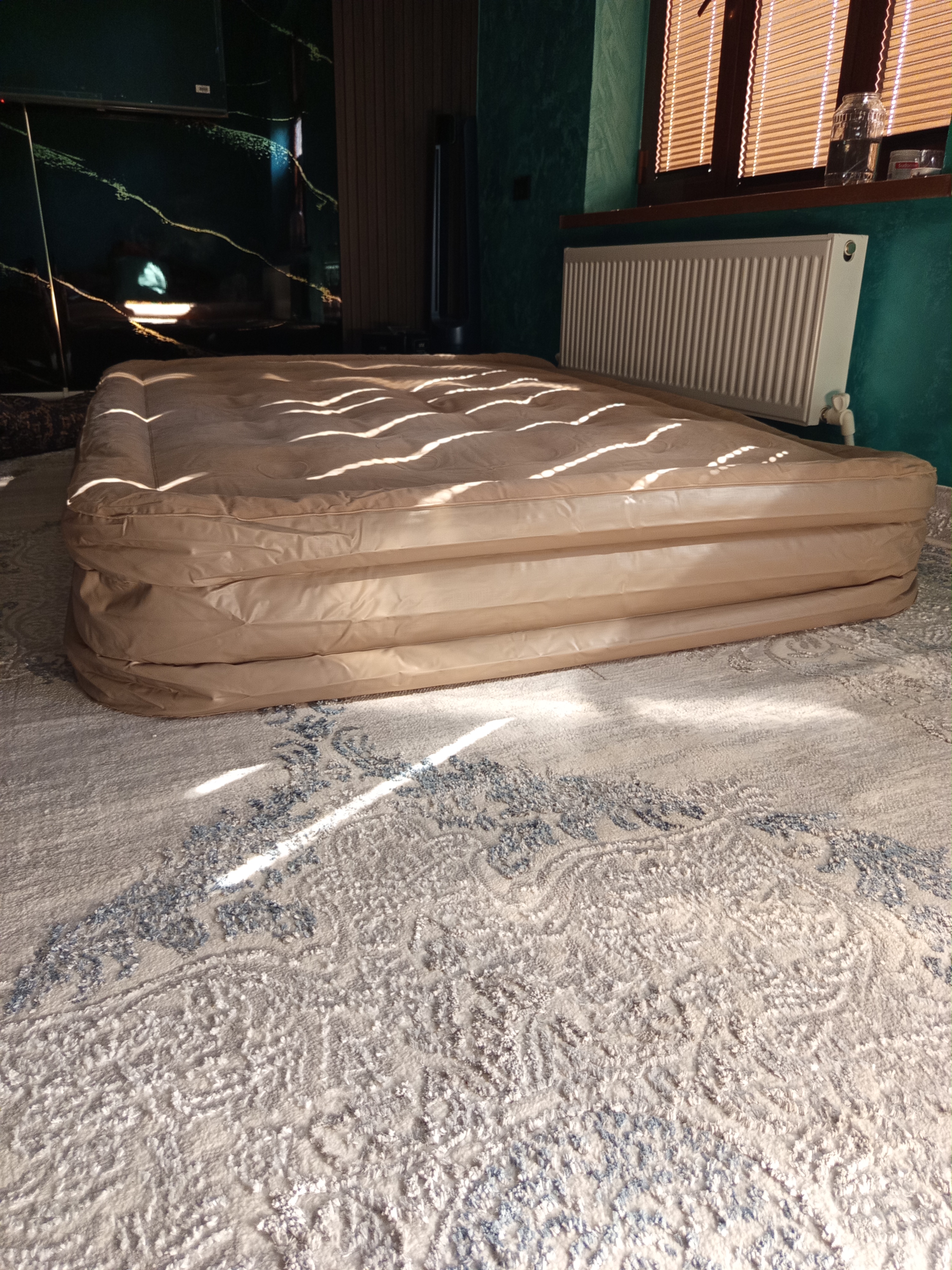 2 kishilik avtomatik havo matrasi 200×150×40 sm, elektr nasosli