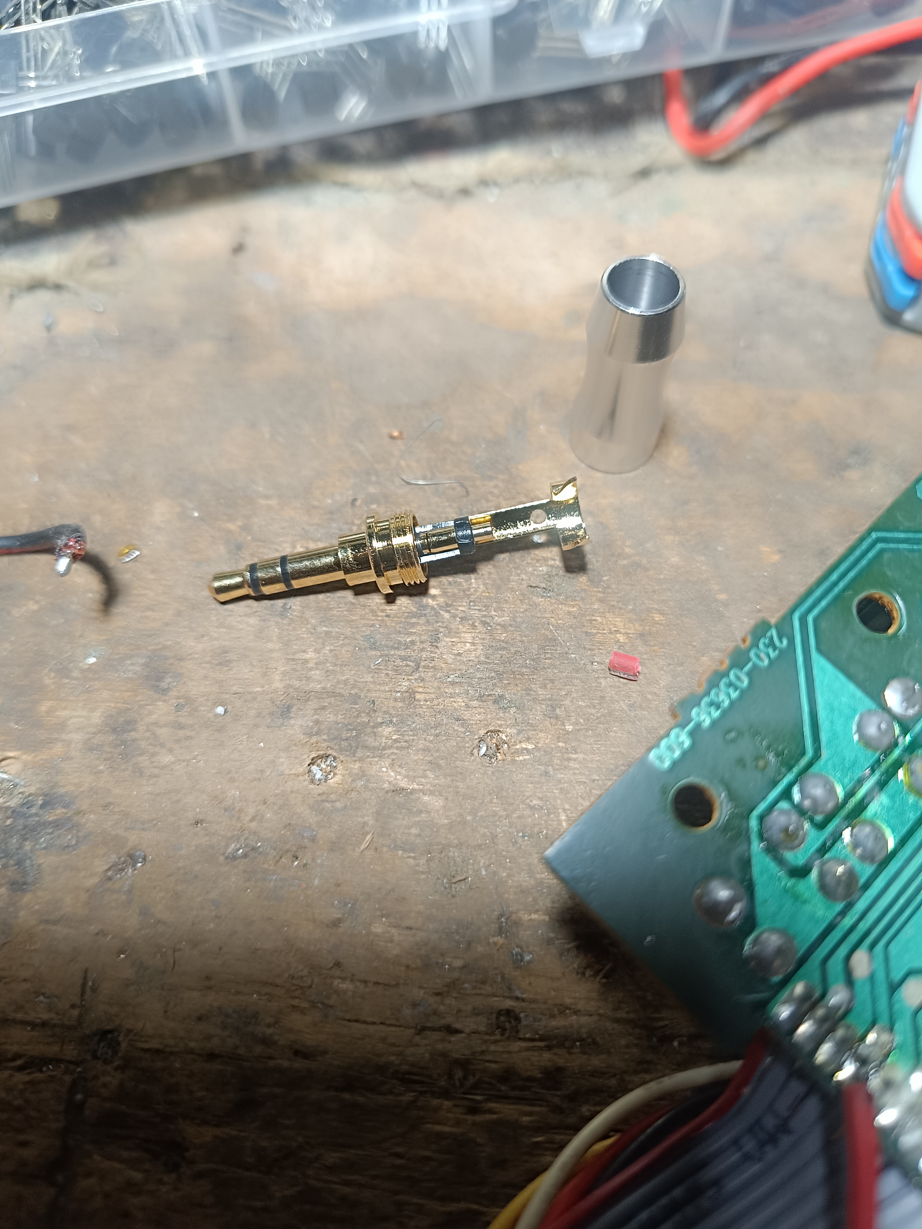 3.5 mm mini jack audio shtekerlar, TRS/TRRS, burchakli va to‘g‘ri variantlar, payka uchun