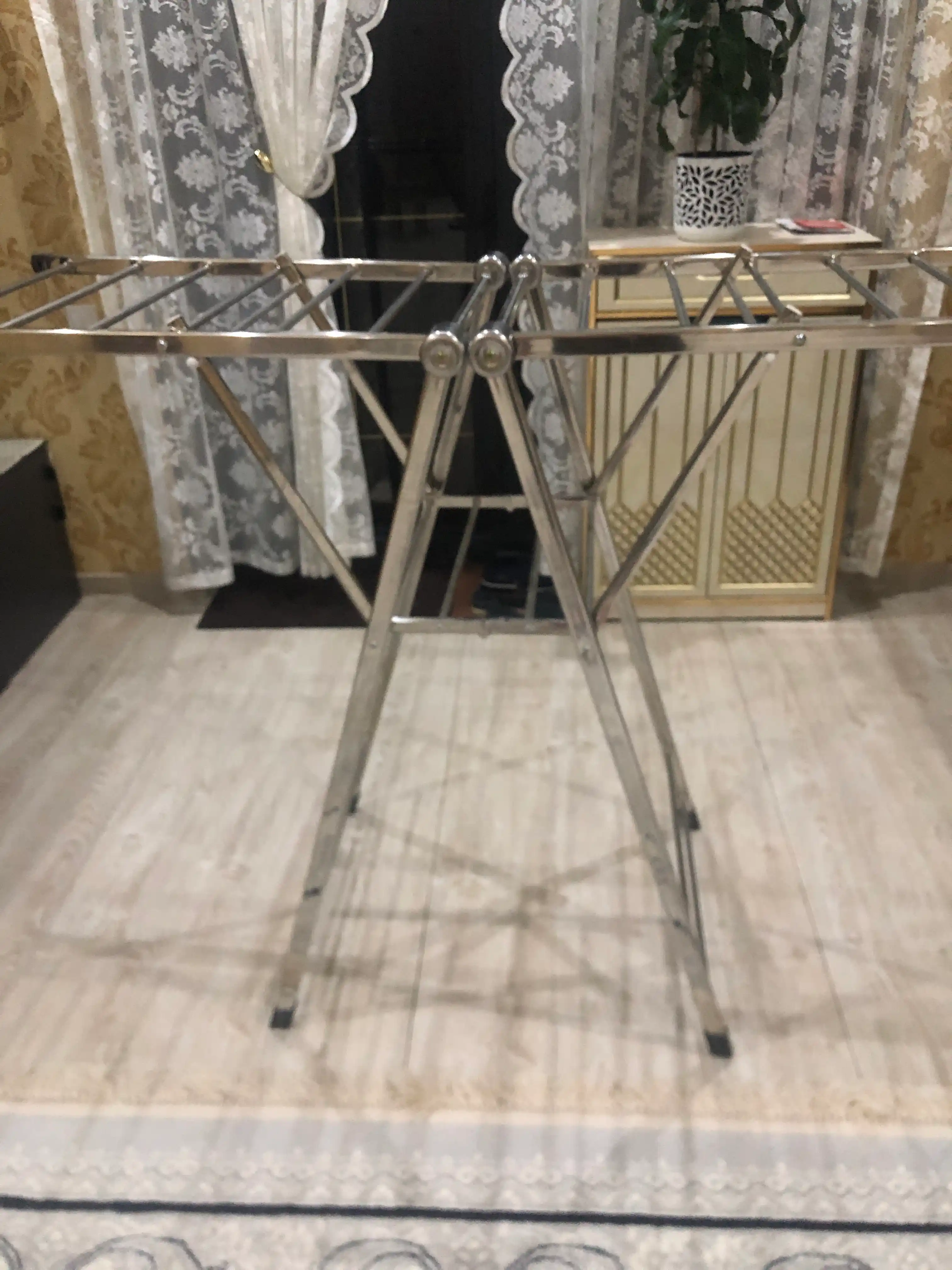 Kiyim quritgich, Sofiya "CARNELIA", zanglamas metall, 100 kg og'irlikka chidamli