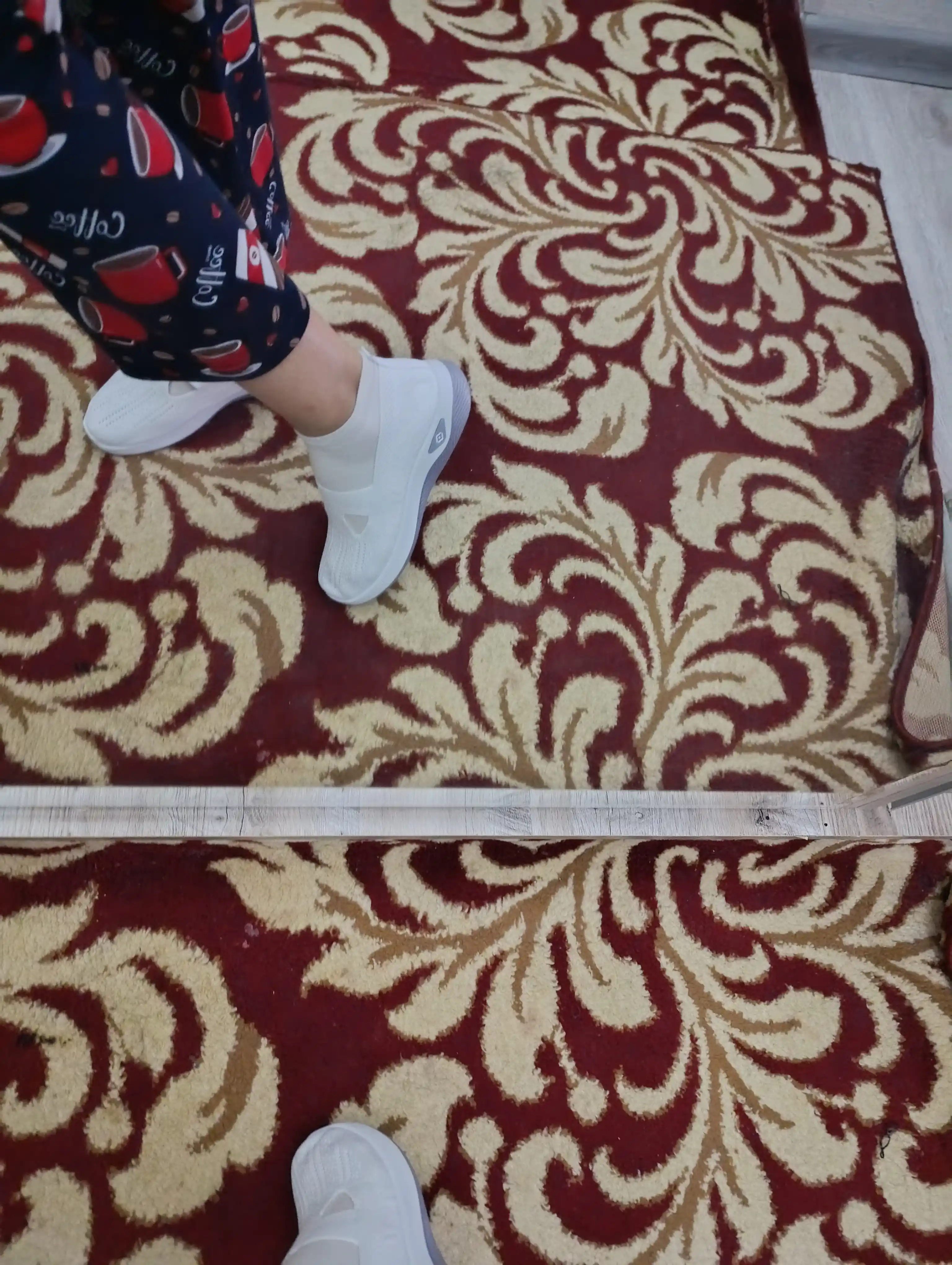 Ayollar yozgi to‘rli krossovkalari, ayollar yozgi poyabzali