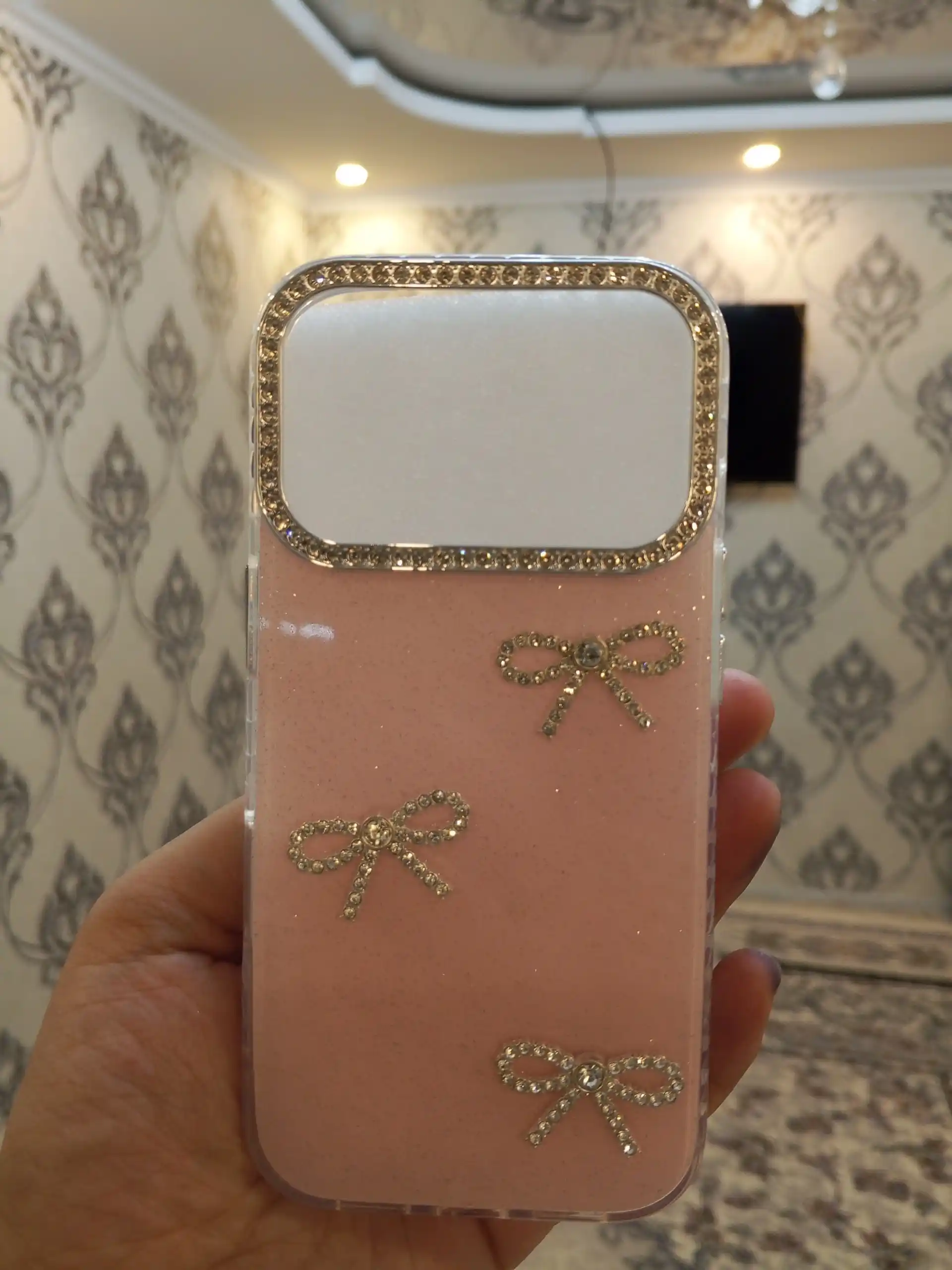 ZASHITNI CHIXOL IPHONE 16 pro, 16 Pro Max,17 Pro, 17 Pro Max silikoniviy