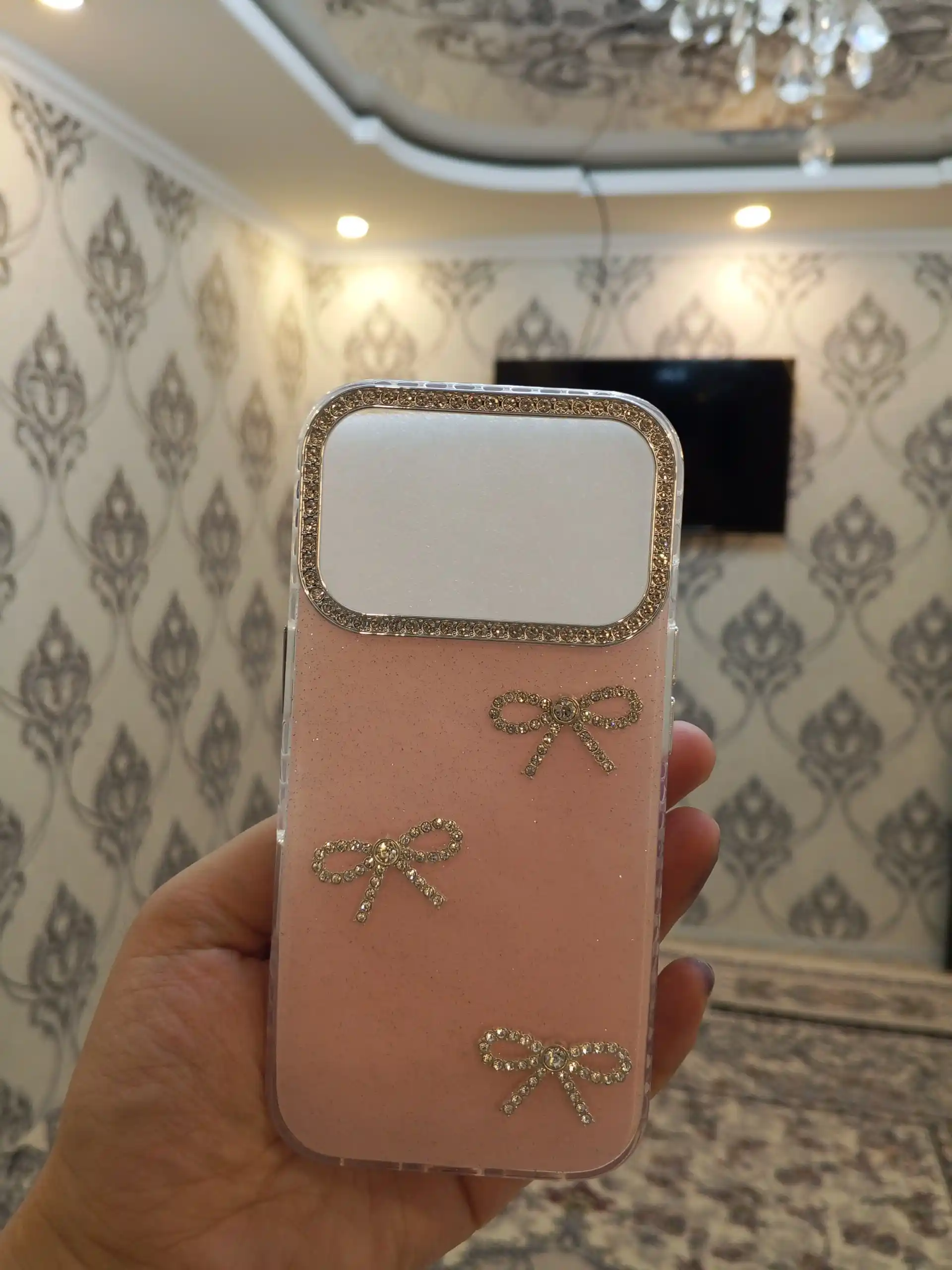 ZASHITNI CHIXOL IPHONE 16 pro, 16 Pro Max,17 Pro, 17 Pro Max silikoniviy